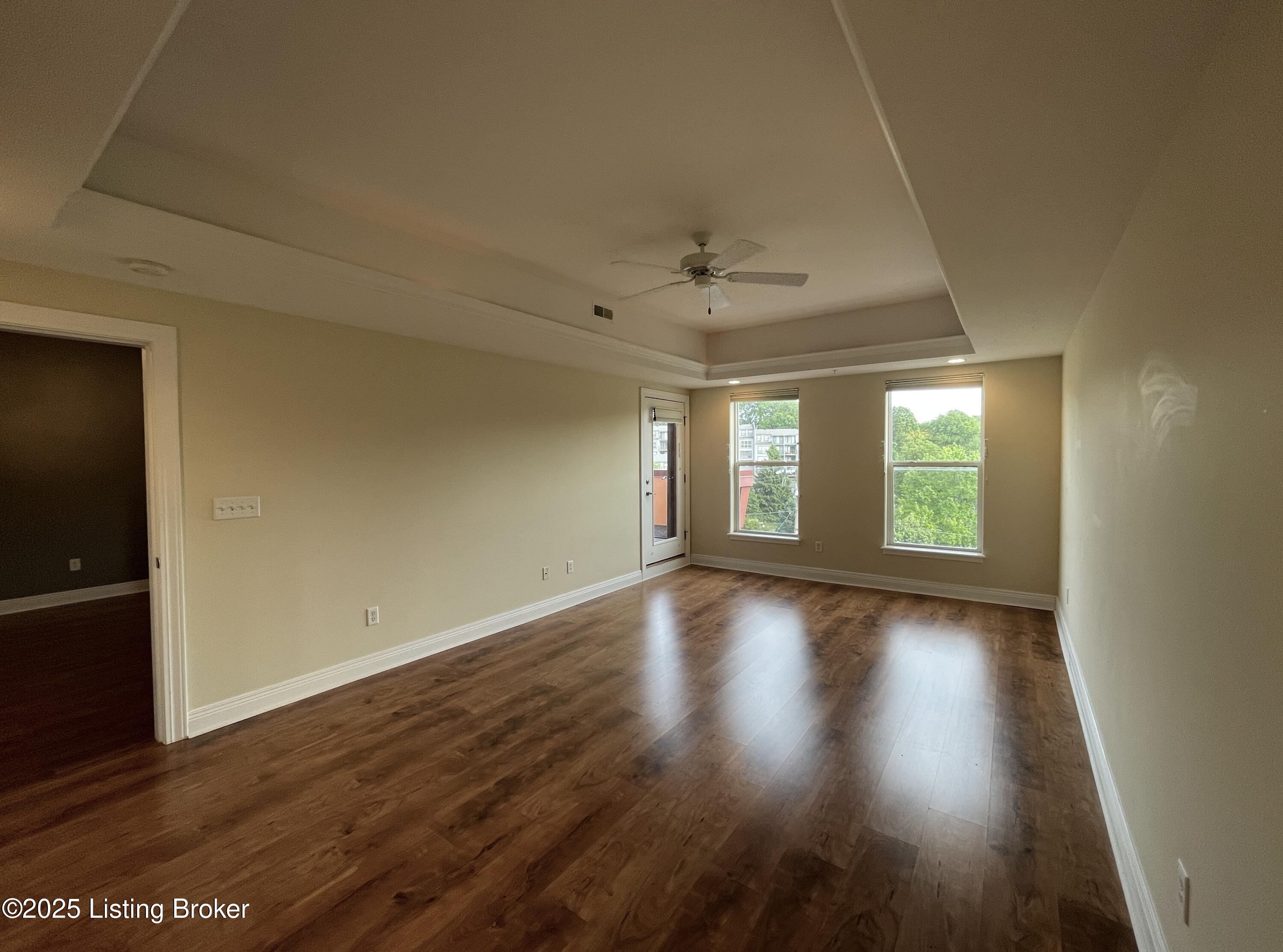 2411 Brownsboro Rd, 403