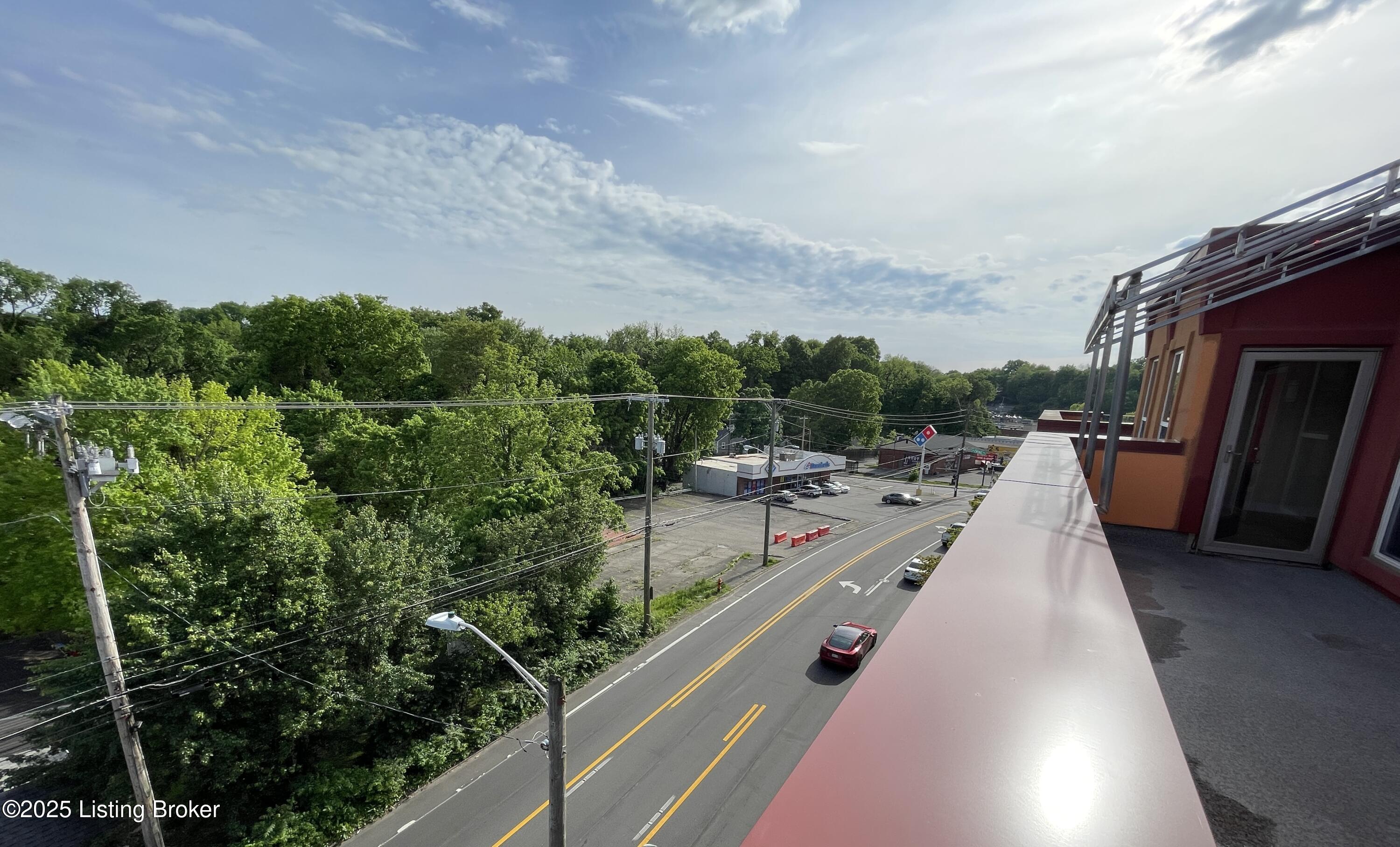 2411 Brownsboro Rd, 403