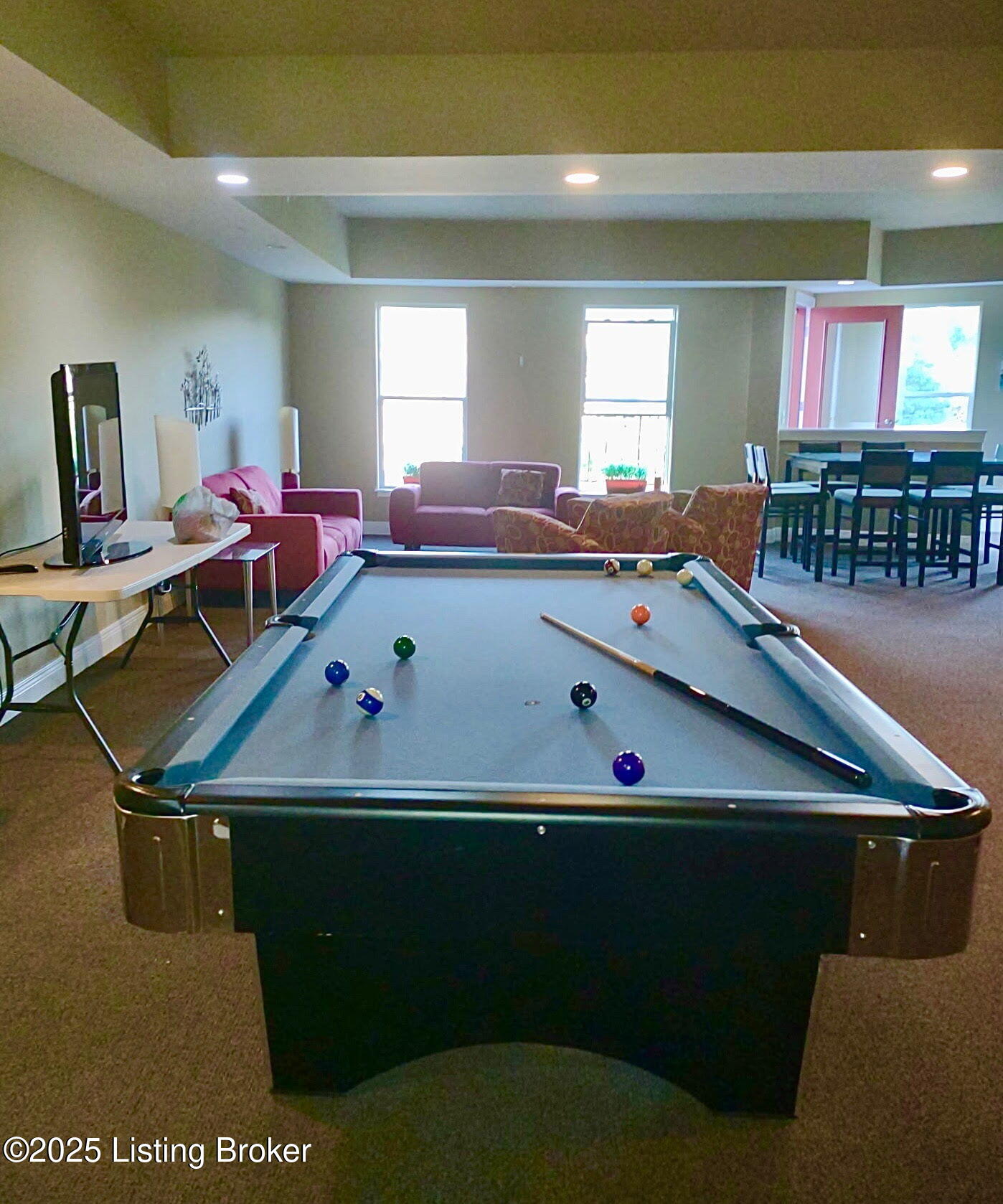 2411 Brownsboro Rd, 403