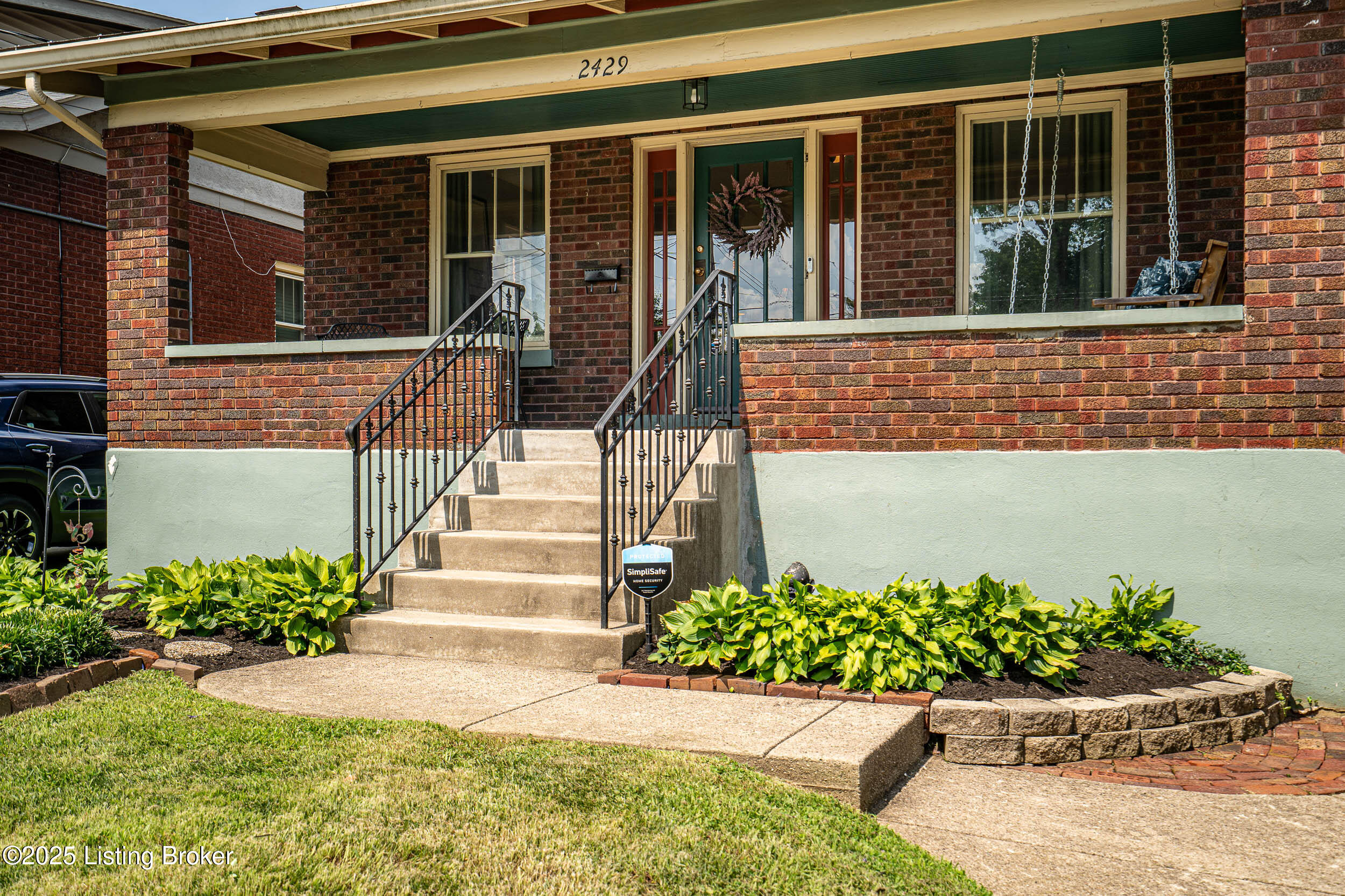 2429 Wallace Ave