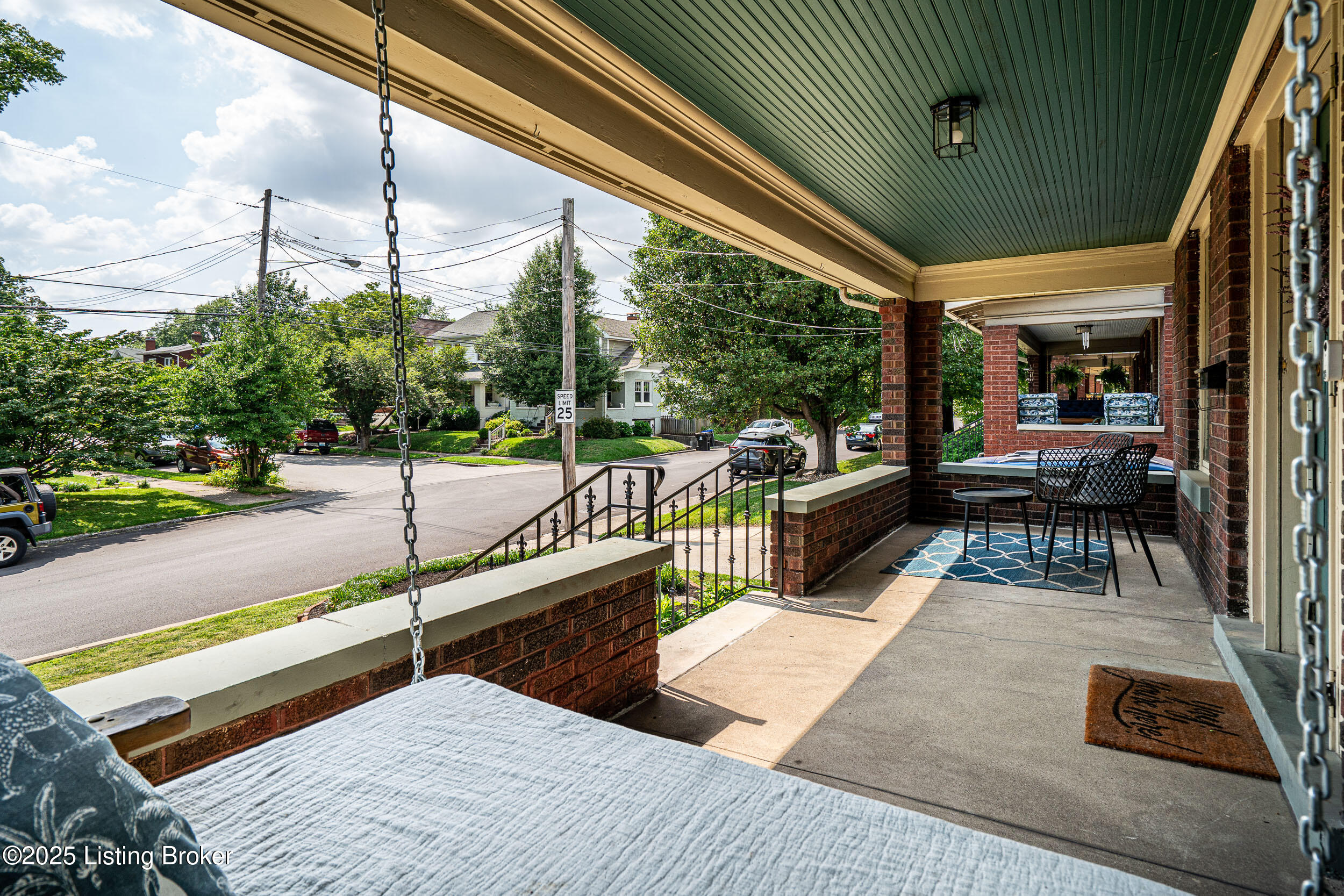 2429 Wallace Ave