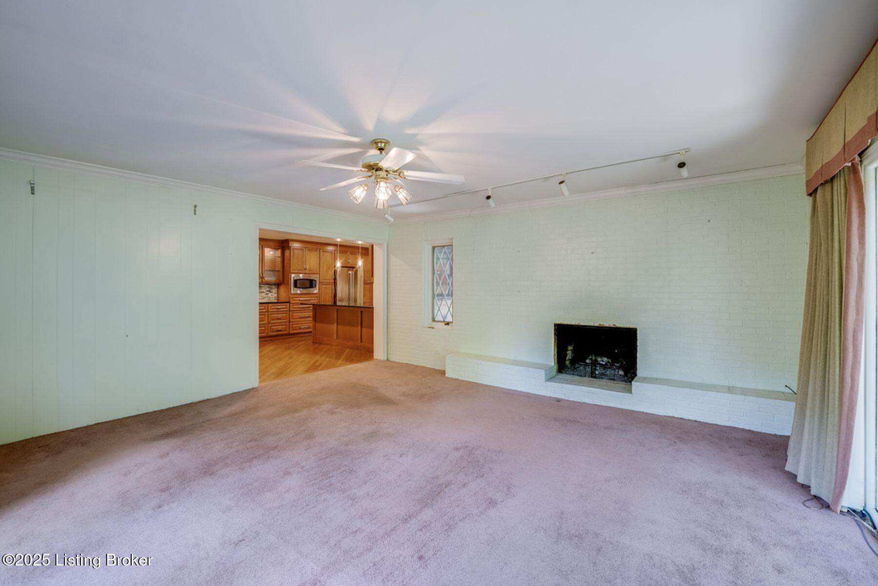 4100 Elmwood Ave