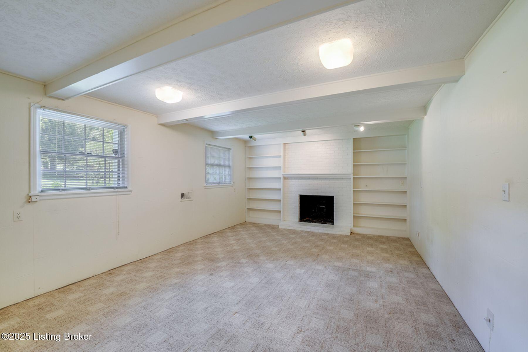 4100 Elmwood Ave