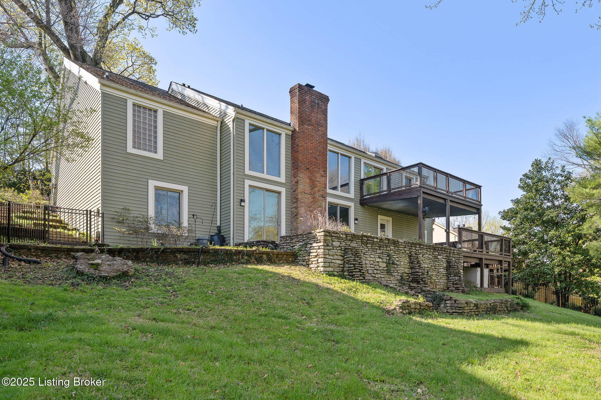 1140 Rostrevor Cir