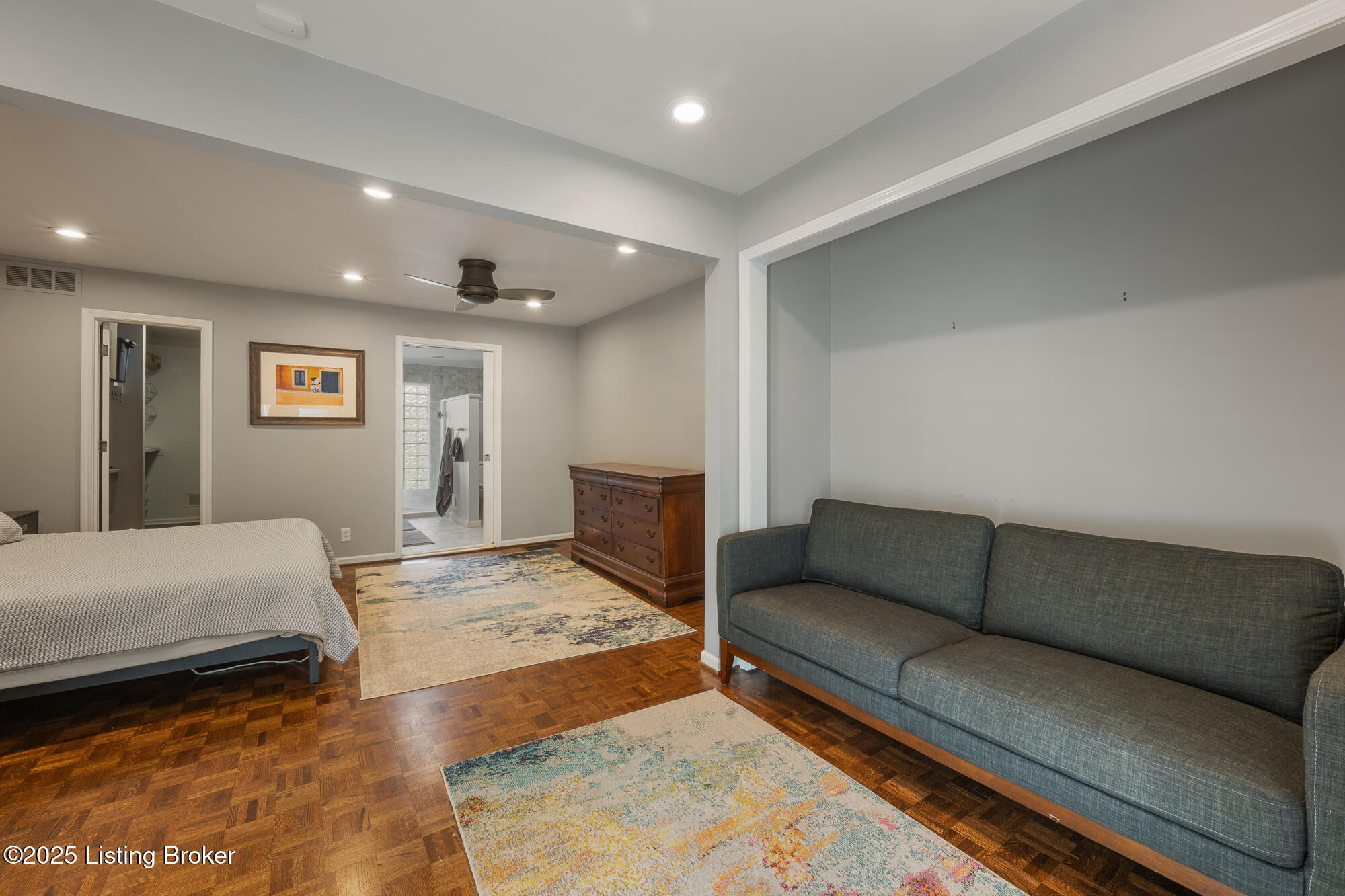1140 Rostrevor Cir