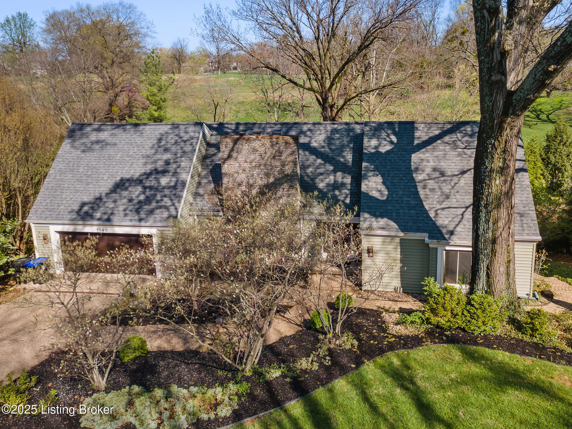 1140 Rostrevor Cir