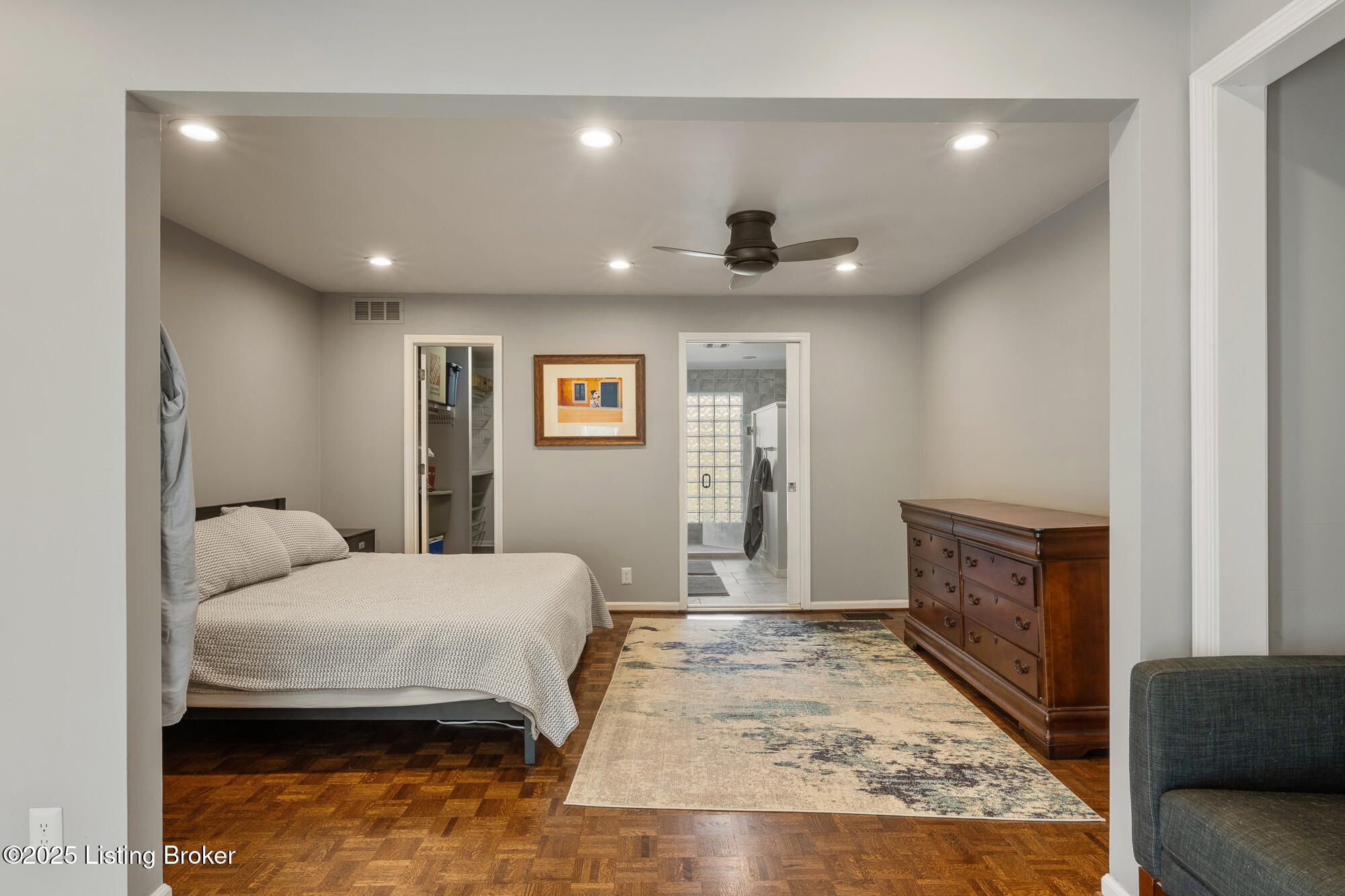 1140 Rostrevor Cir