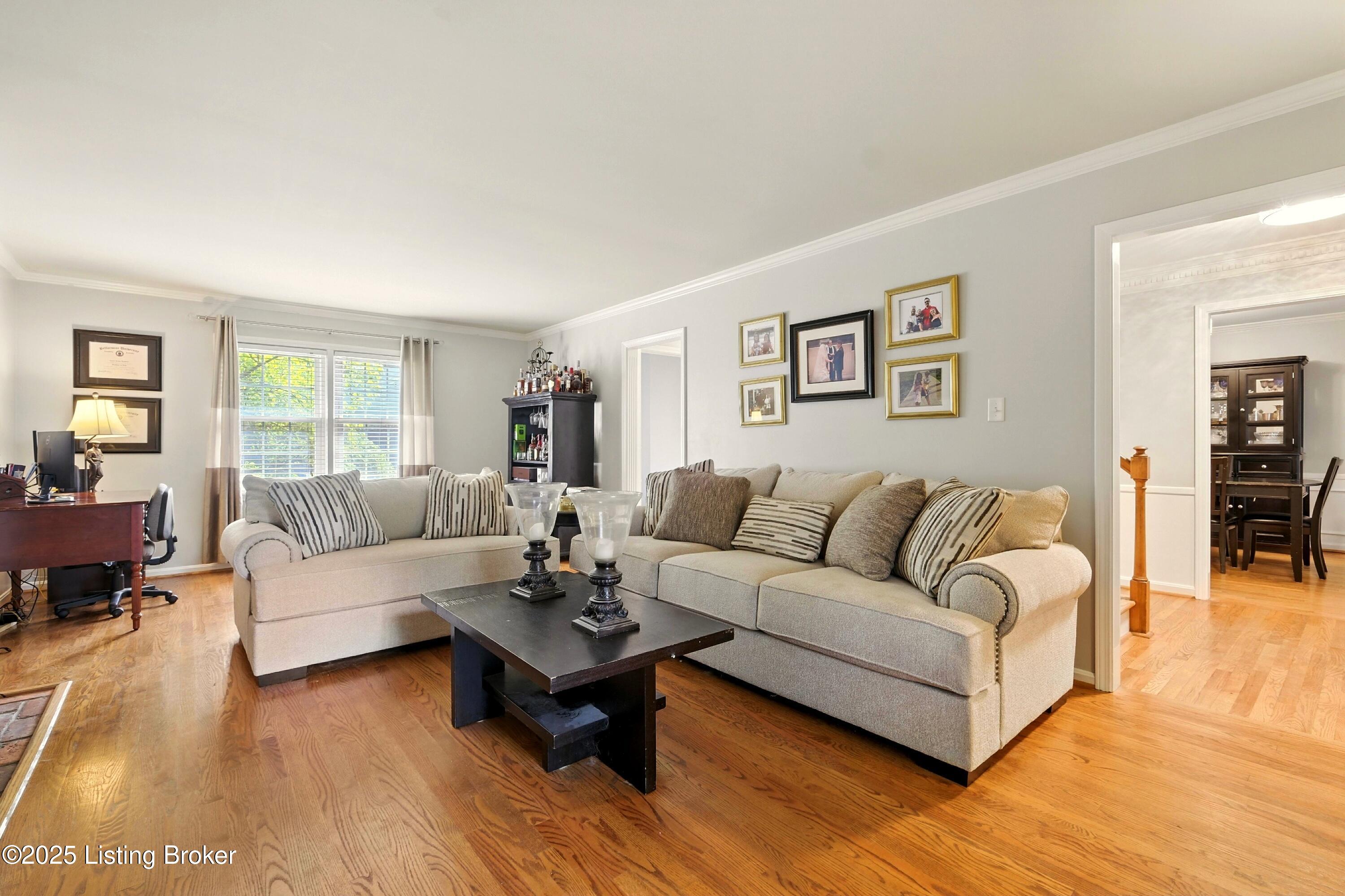 3307 Pineneedle Ln