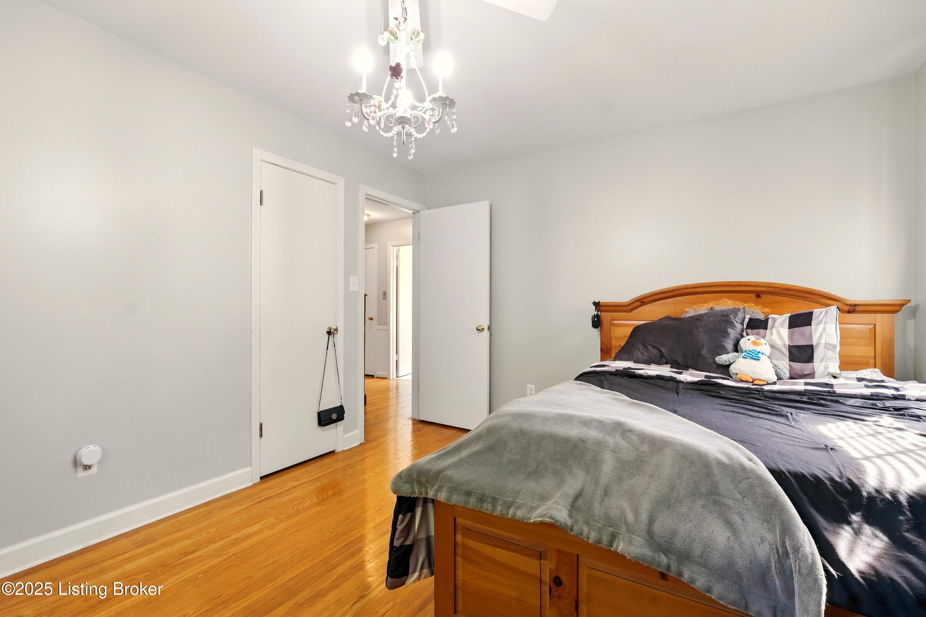 3307 Pineneedle Ln