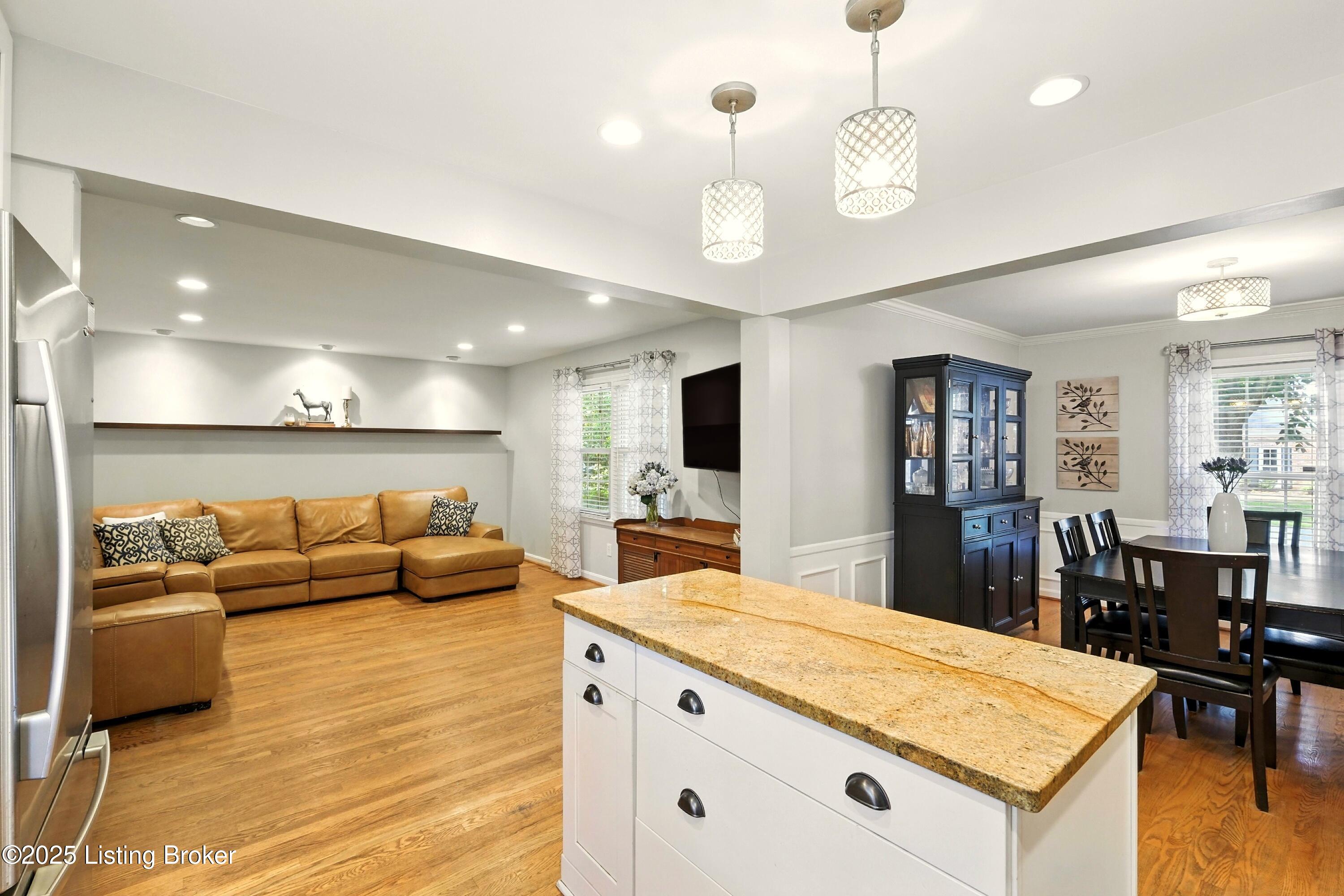 3307 Pineneedle Ln