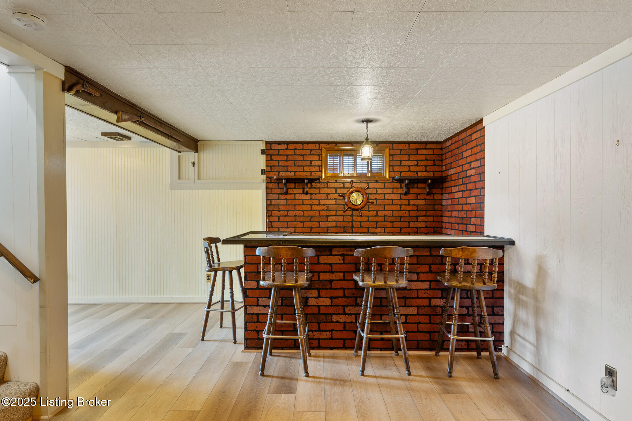 5802 Whispering Hills Blvd