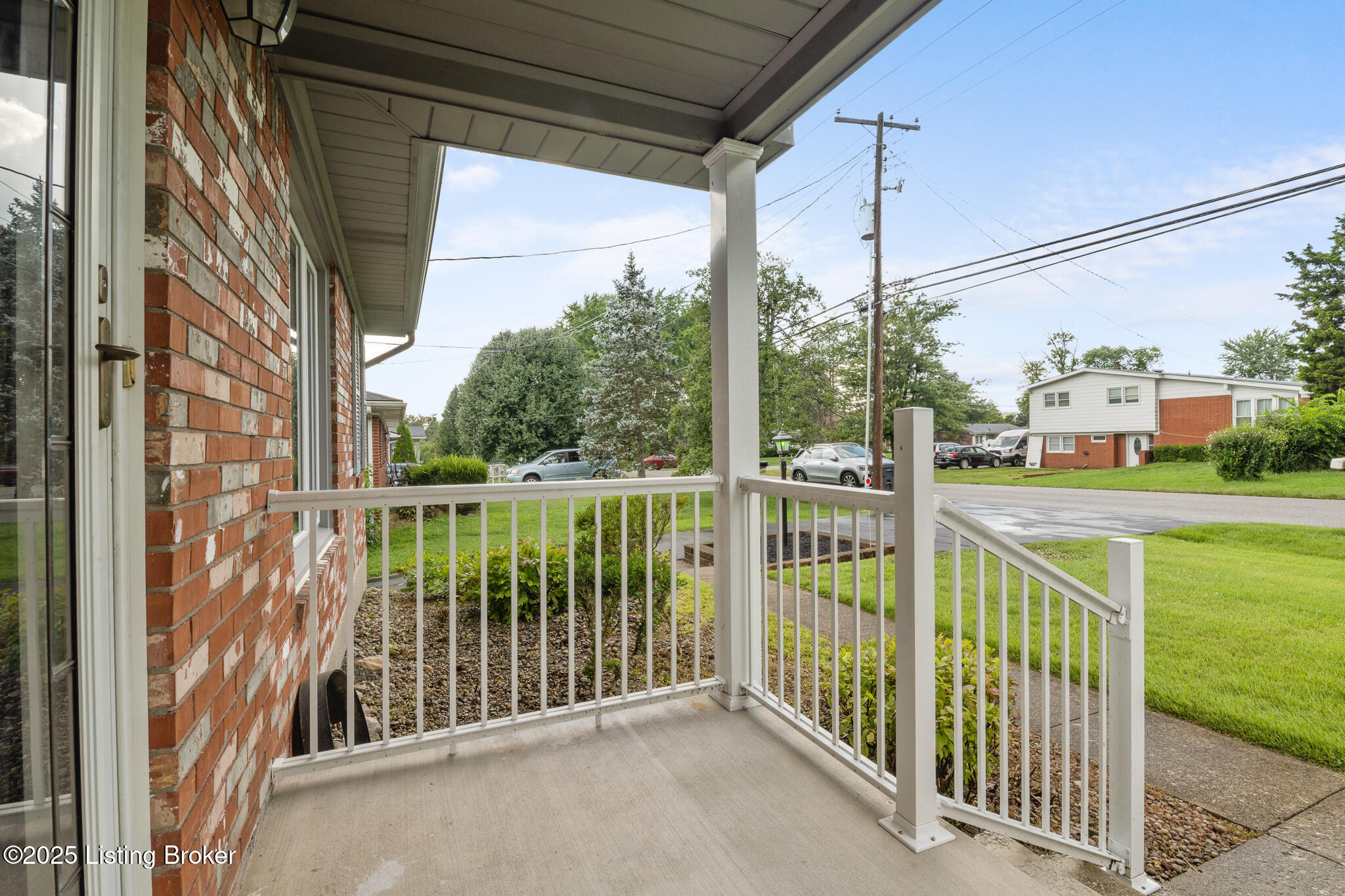 5802 Whispering Hills Blvd