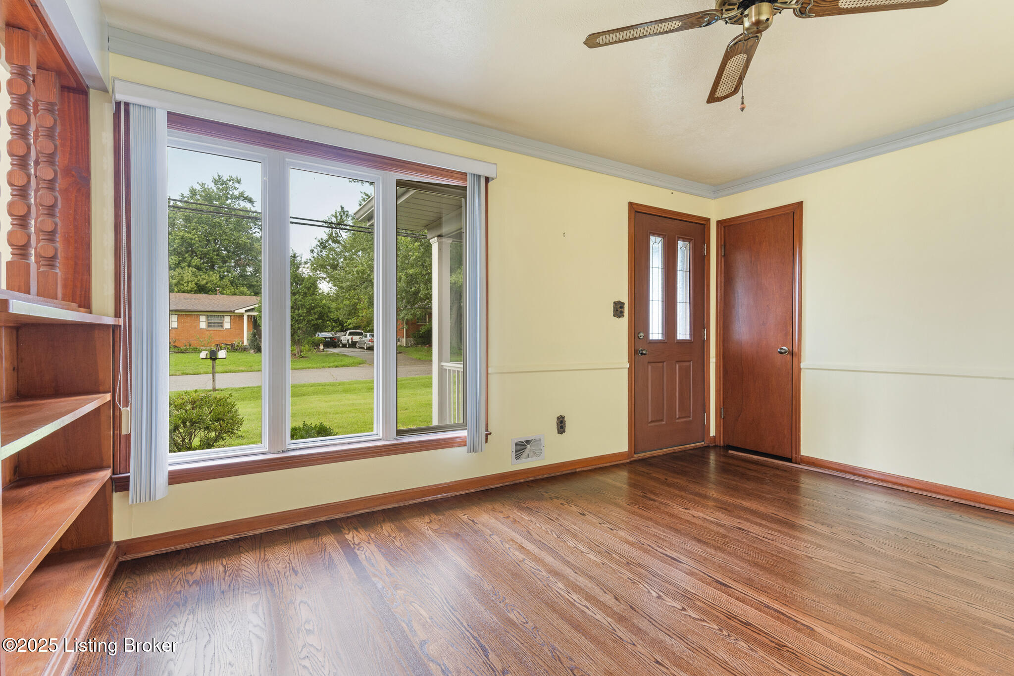 5802 Whispering Hills Blvd