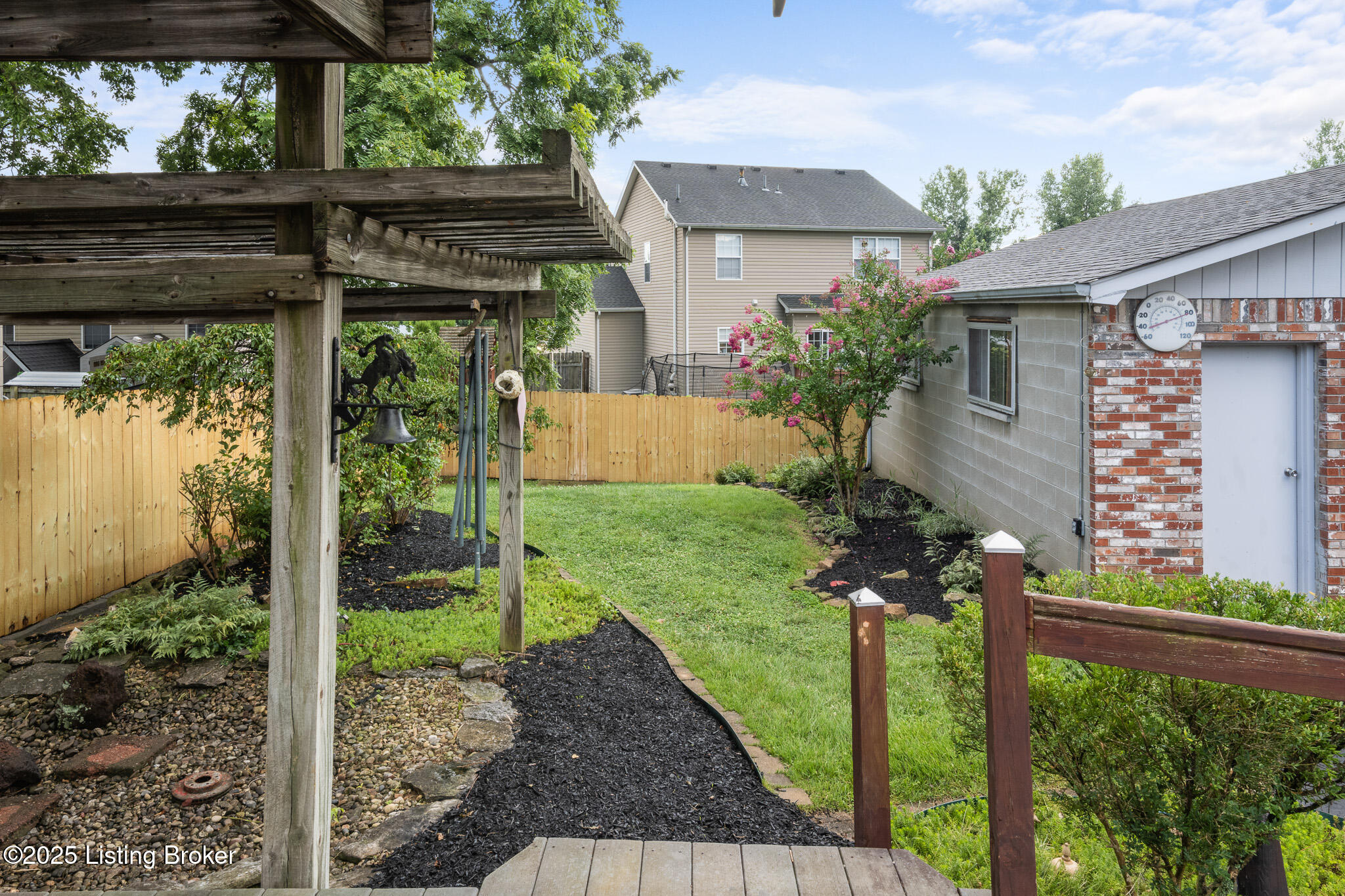 5802 Whispering Hills Blvd