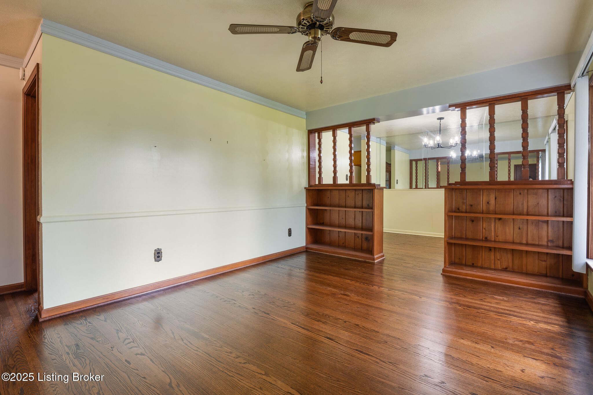 5802 Whispering Hills Blvd