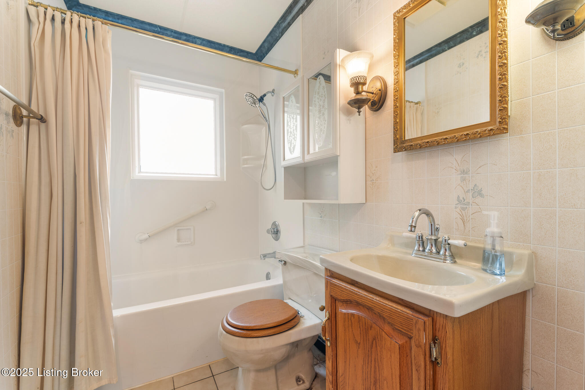 5802 Whispering Hills Blvd