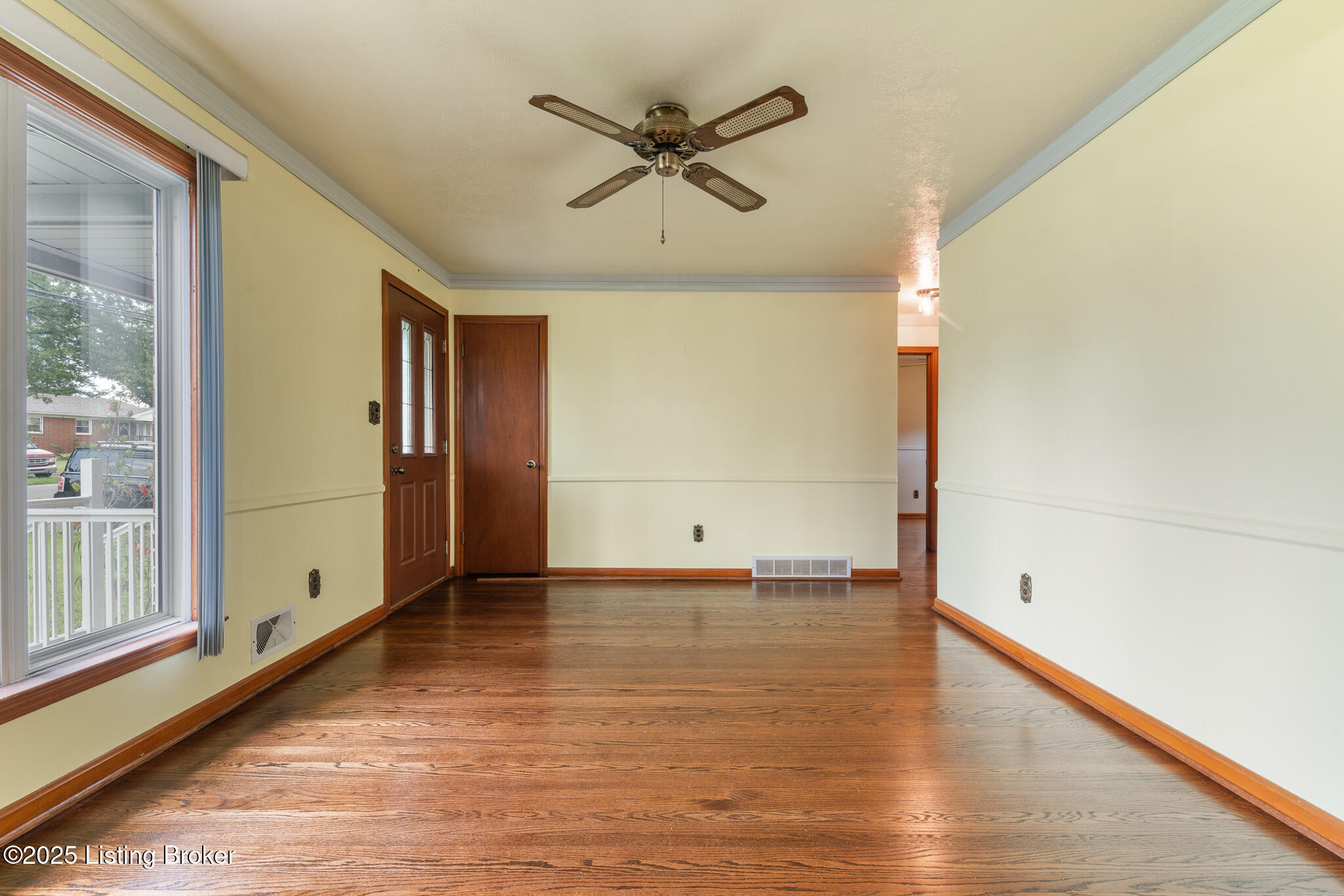 5802 Whispering Hills Blvd