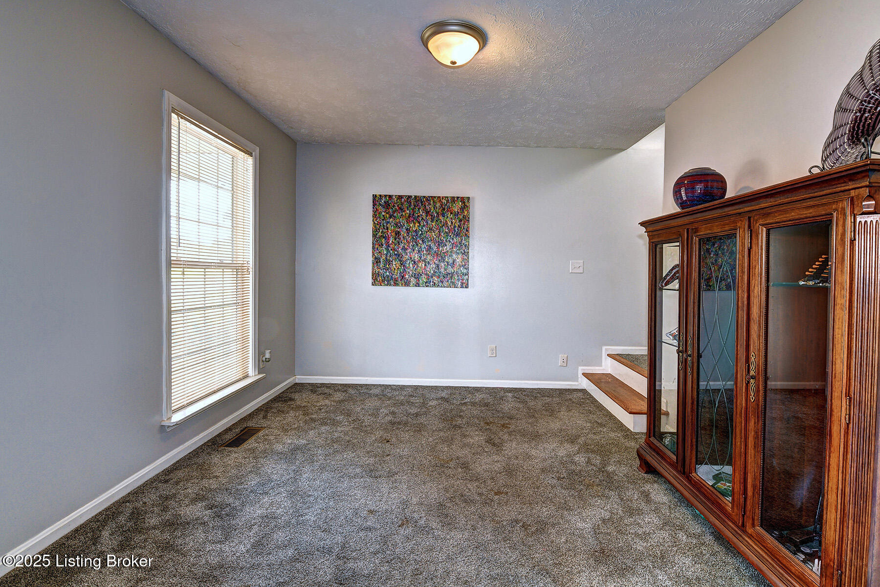 4725 Oak Pointe Dr