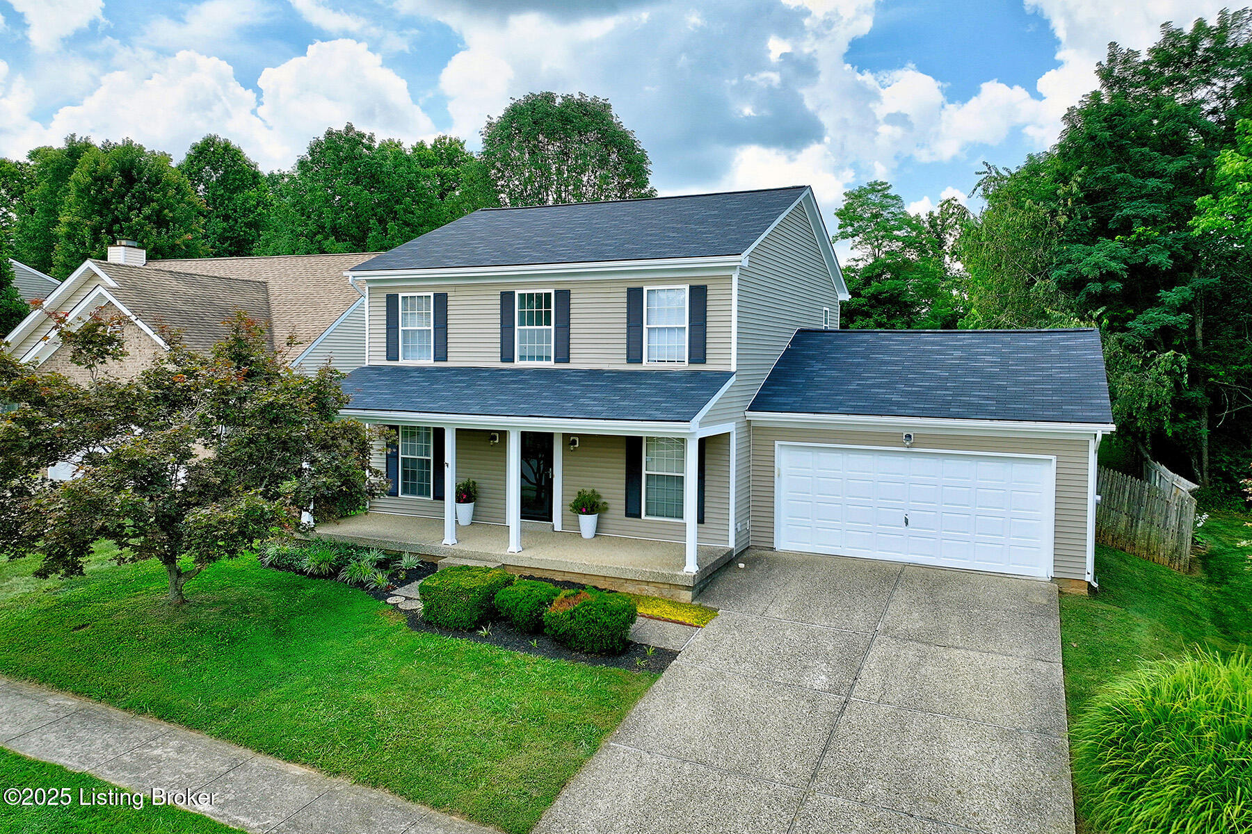 4725 Oak Pointe Dr