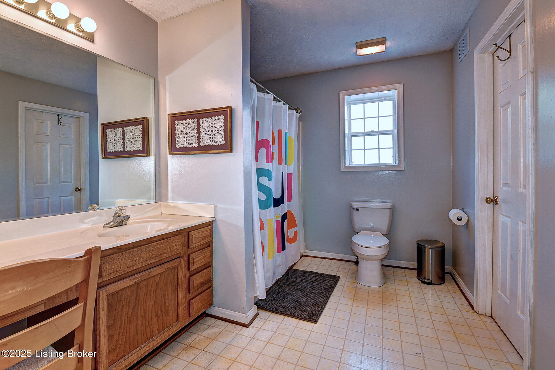 4725 Oak Pointe Dr