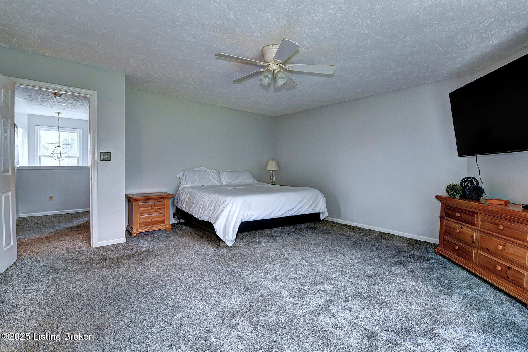 4725 Oak Pointe Dr
