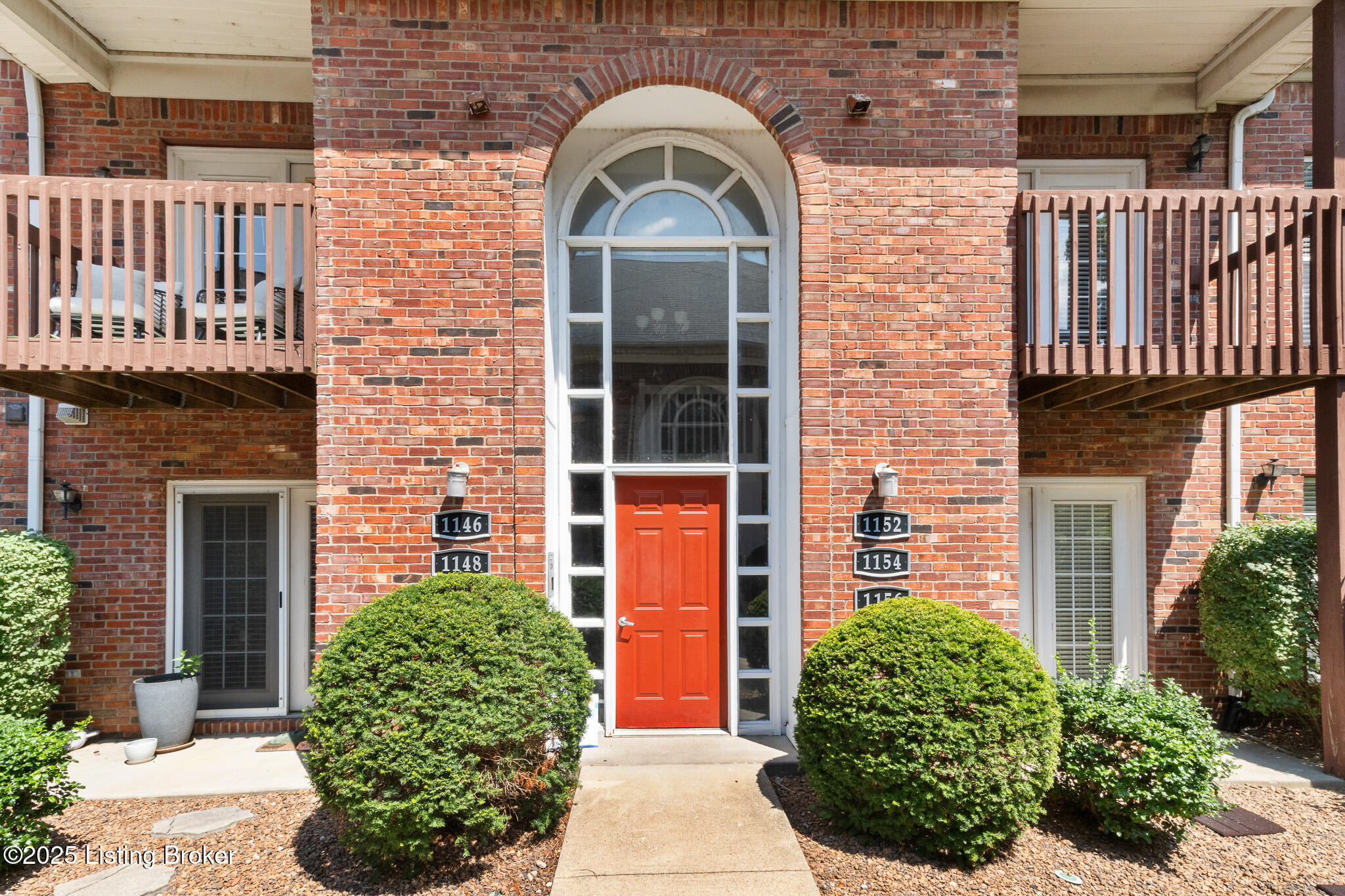 1154 Neon Way