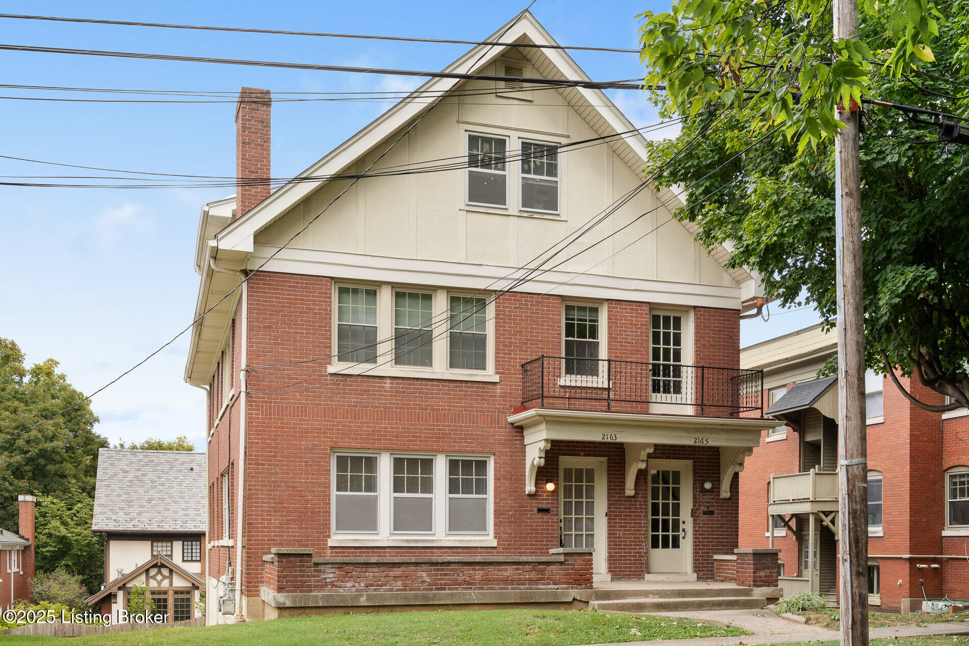 2163 Sherwood Ave