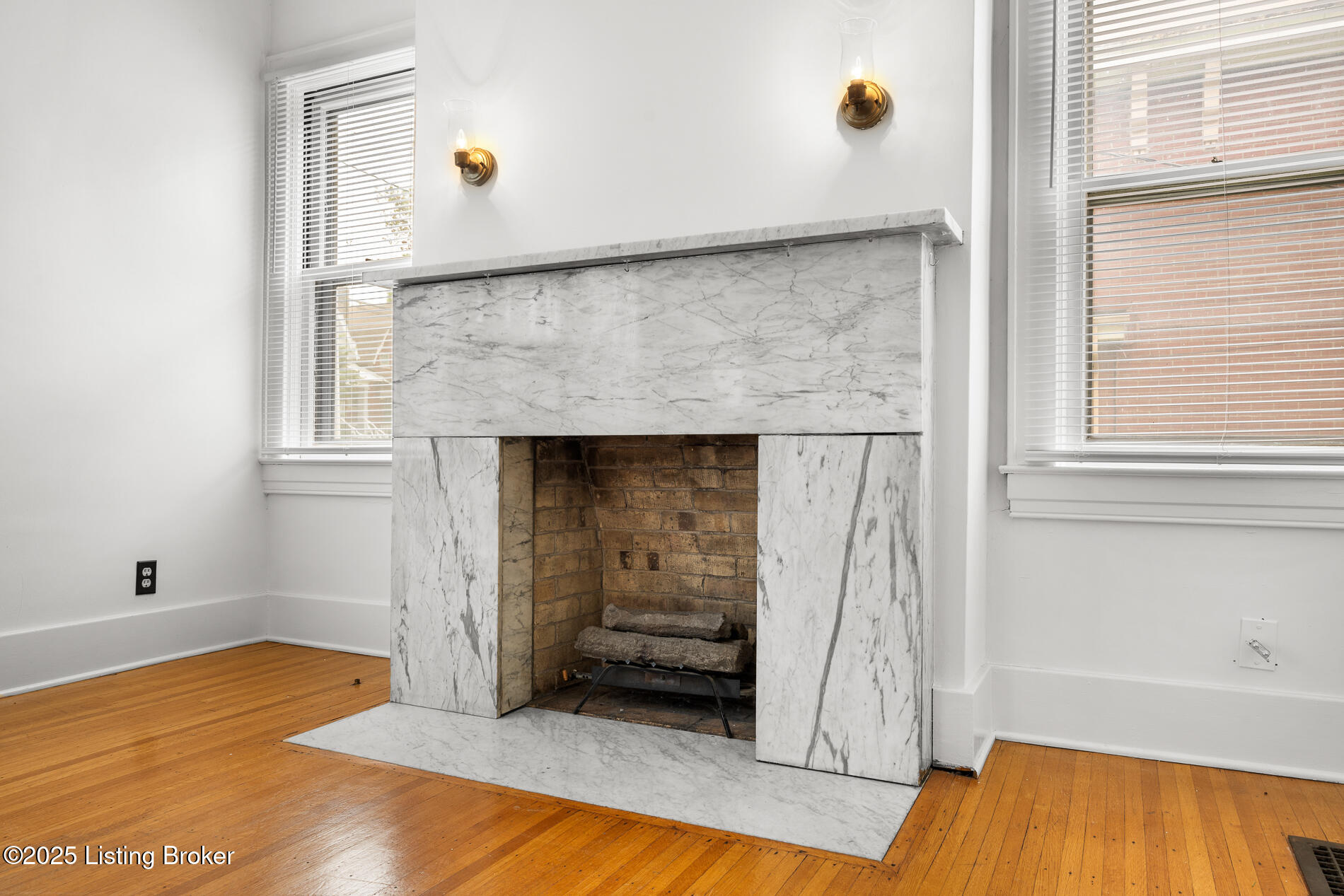 2163 Sherwood Ave