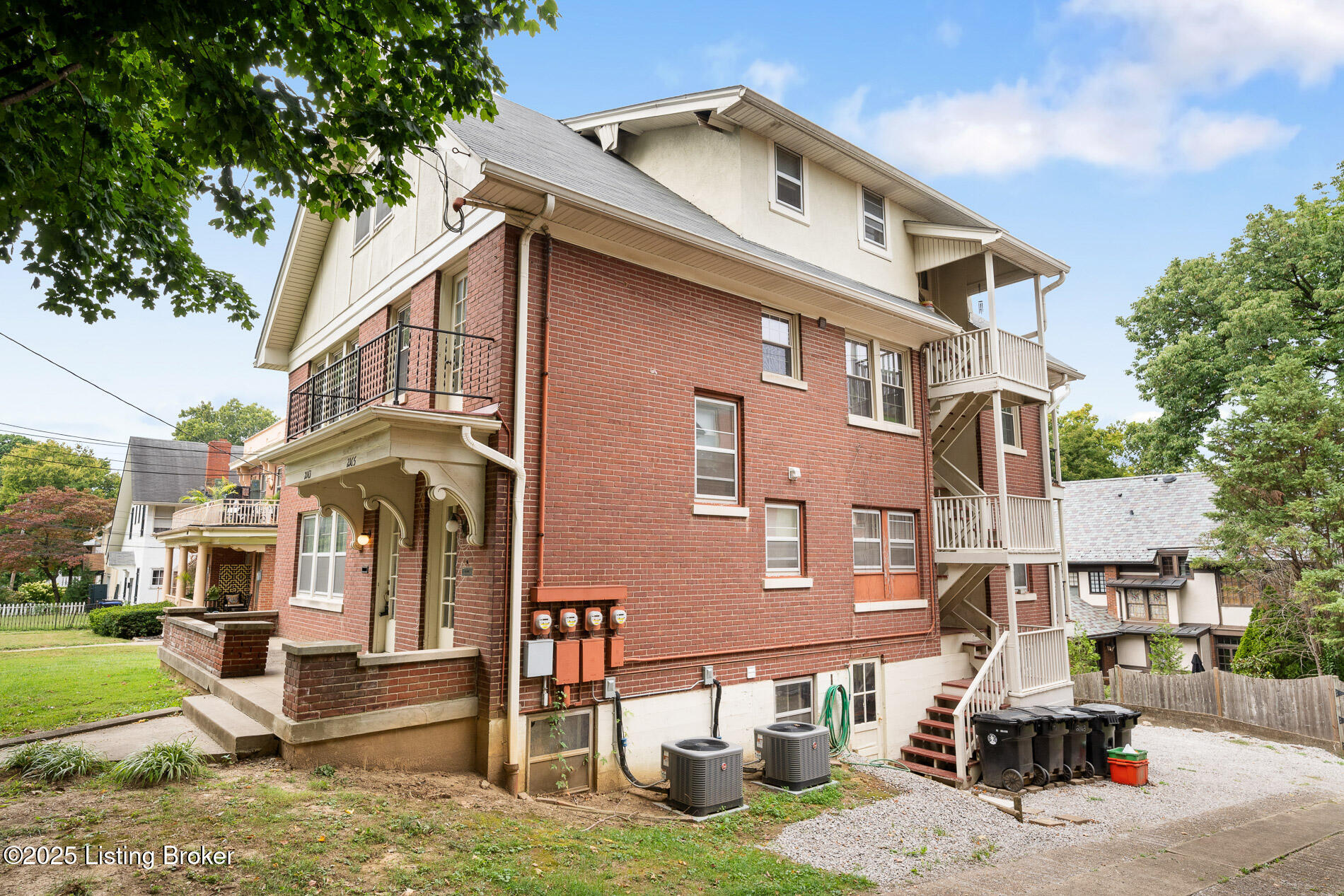 2163 Sherwood Ave