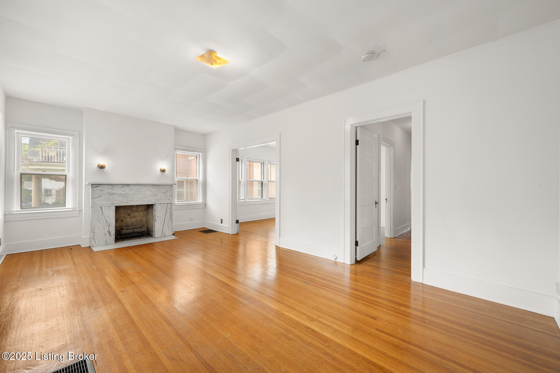 2163 Sherwood Ave