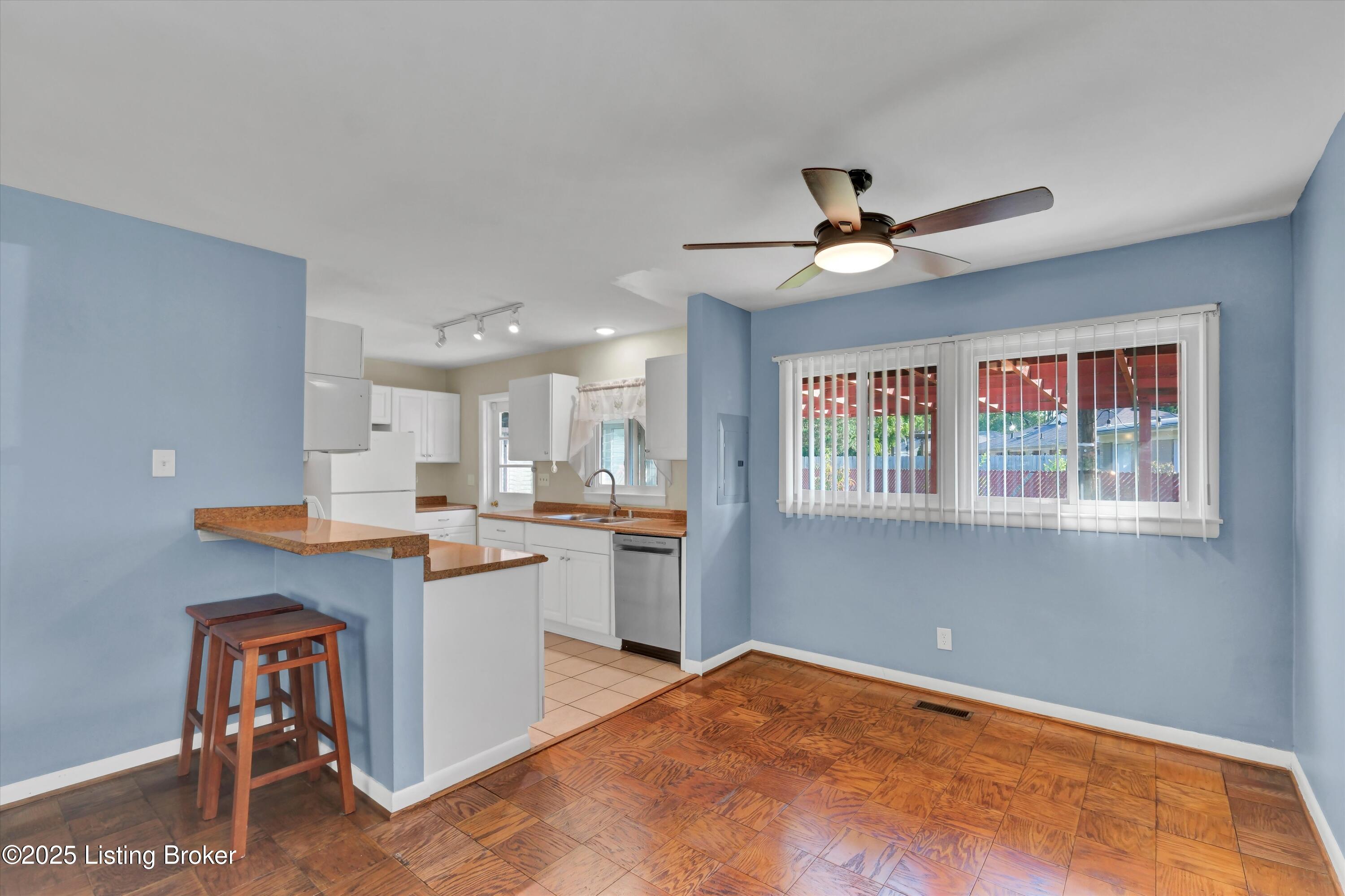 3008 Boaires Ln