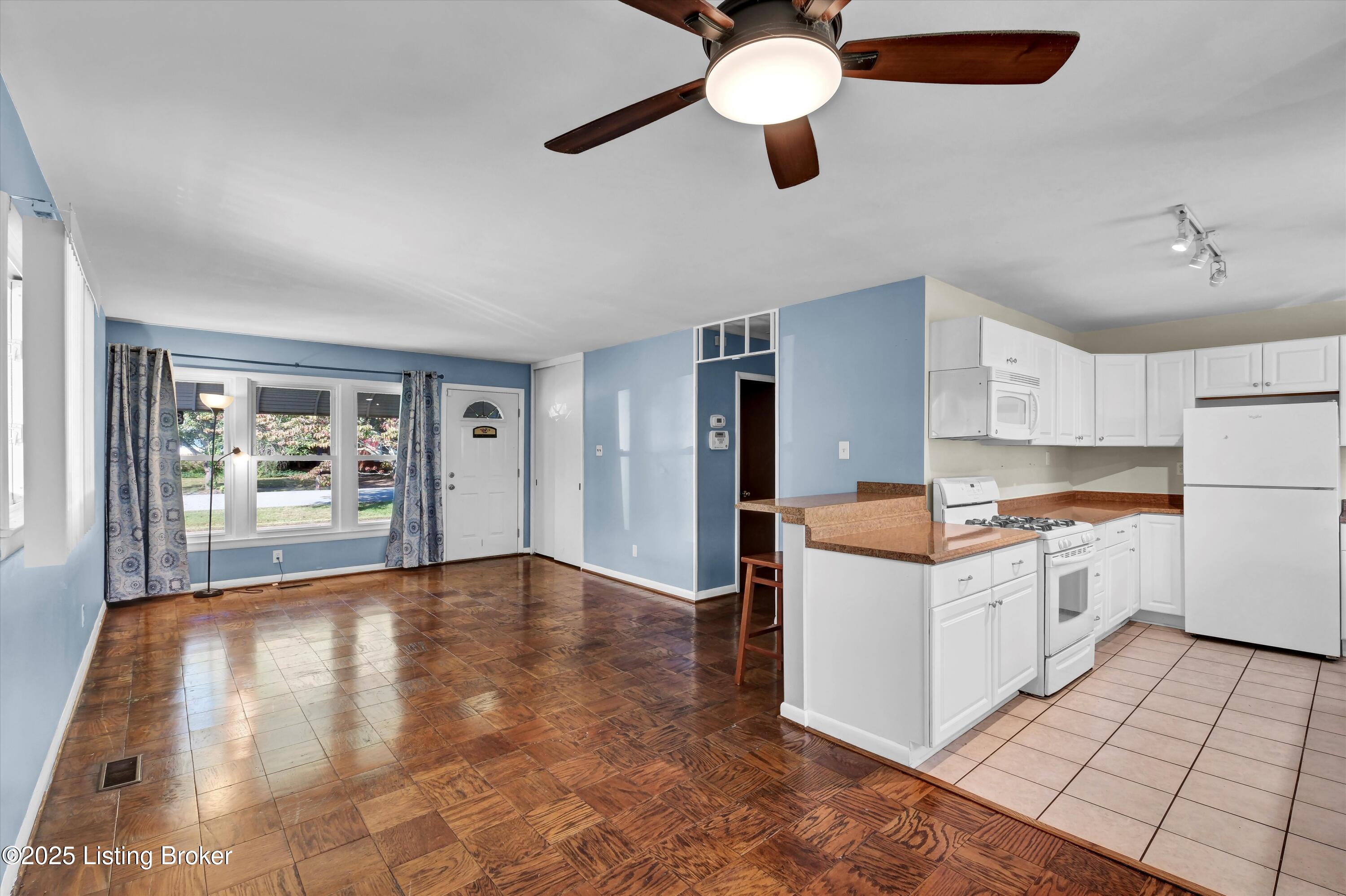 3008 Boaires Ln