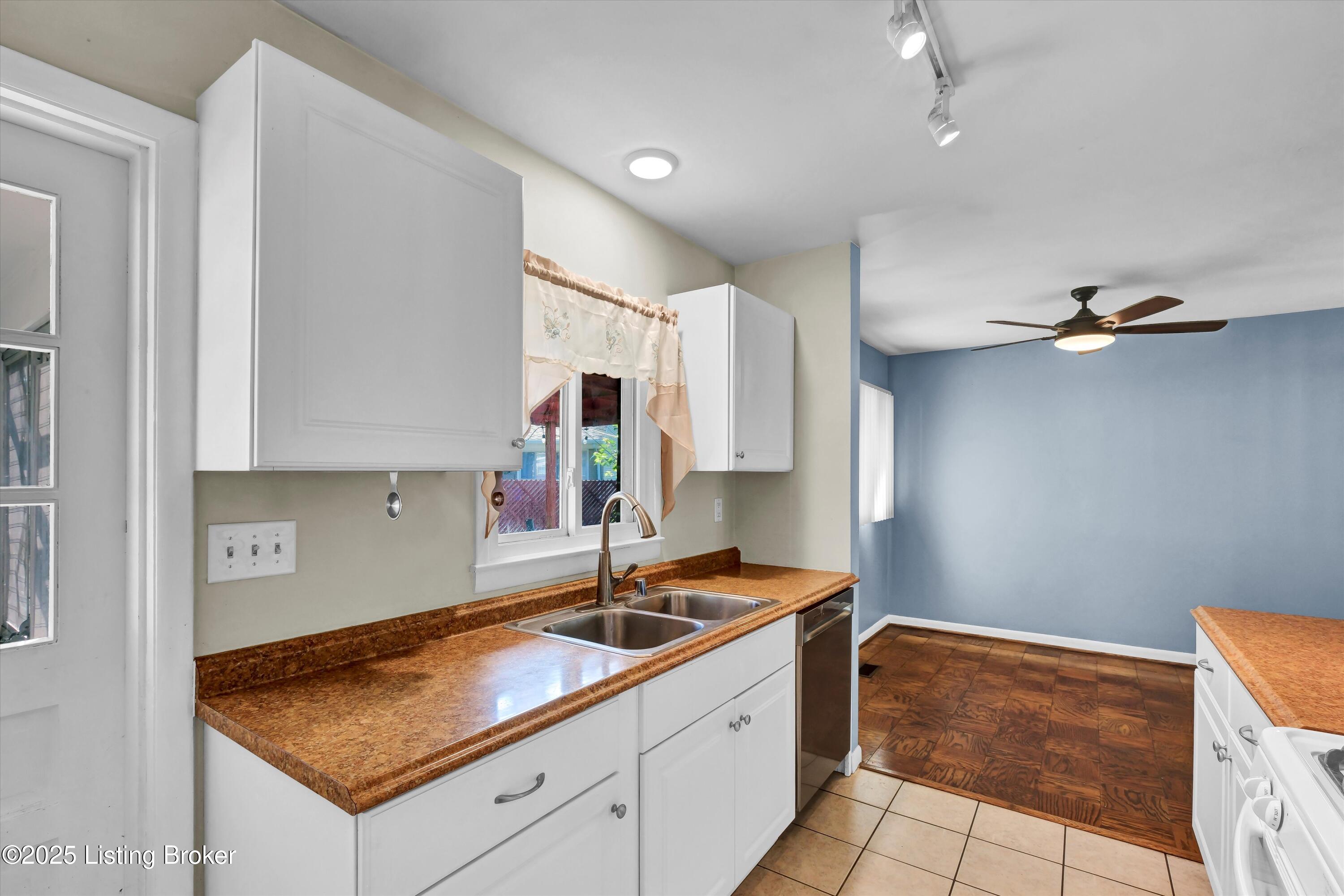 3008 Boaires Ln