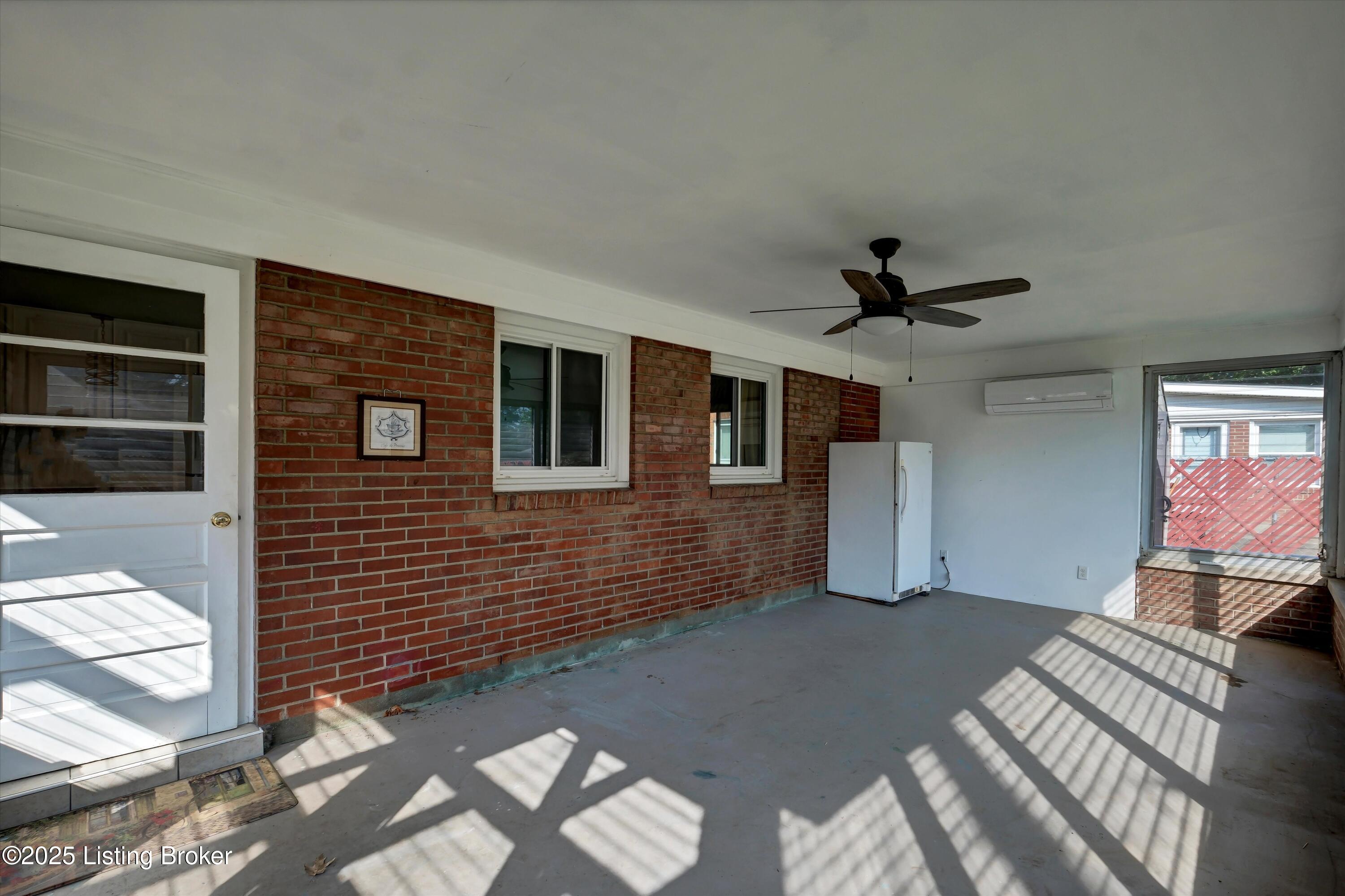 3008 Boaires Ln