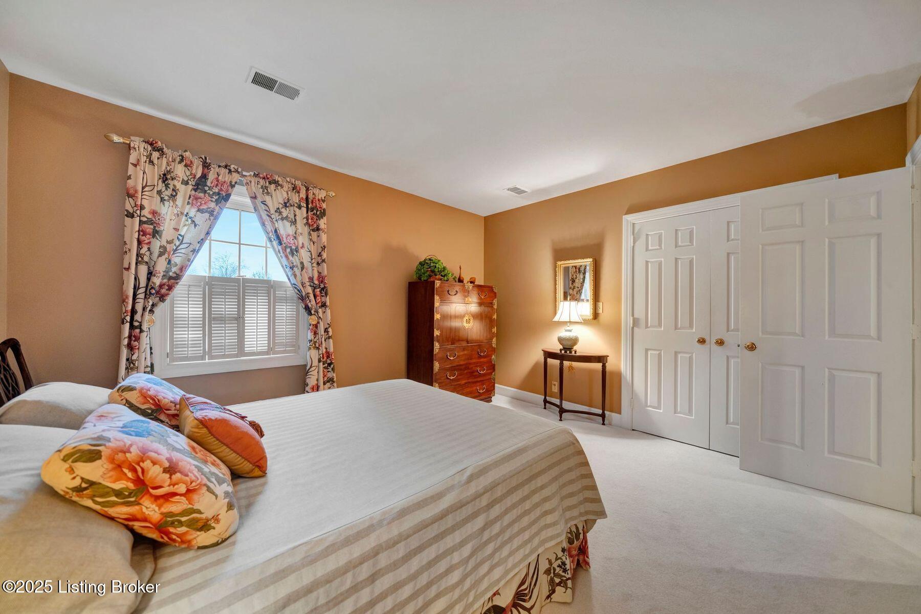 1101 Oxmoor Woods Pkwy