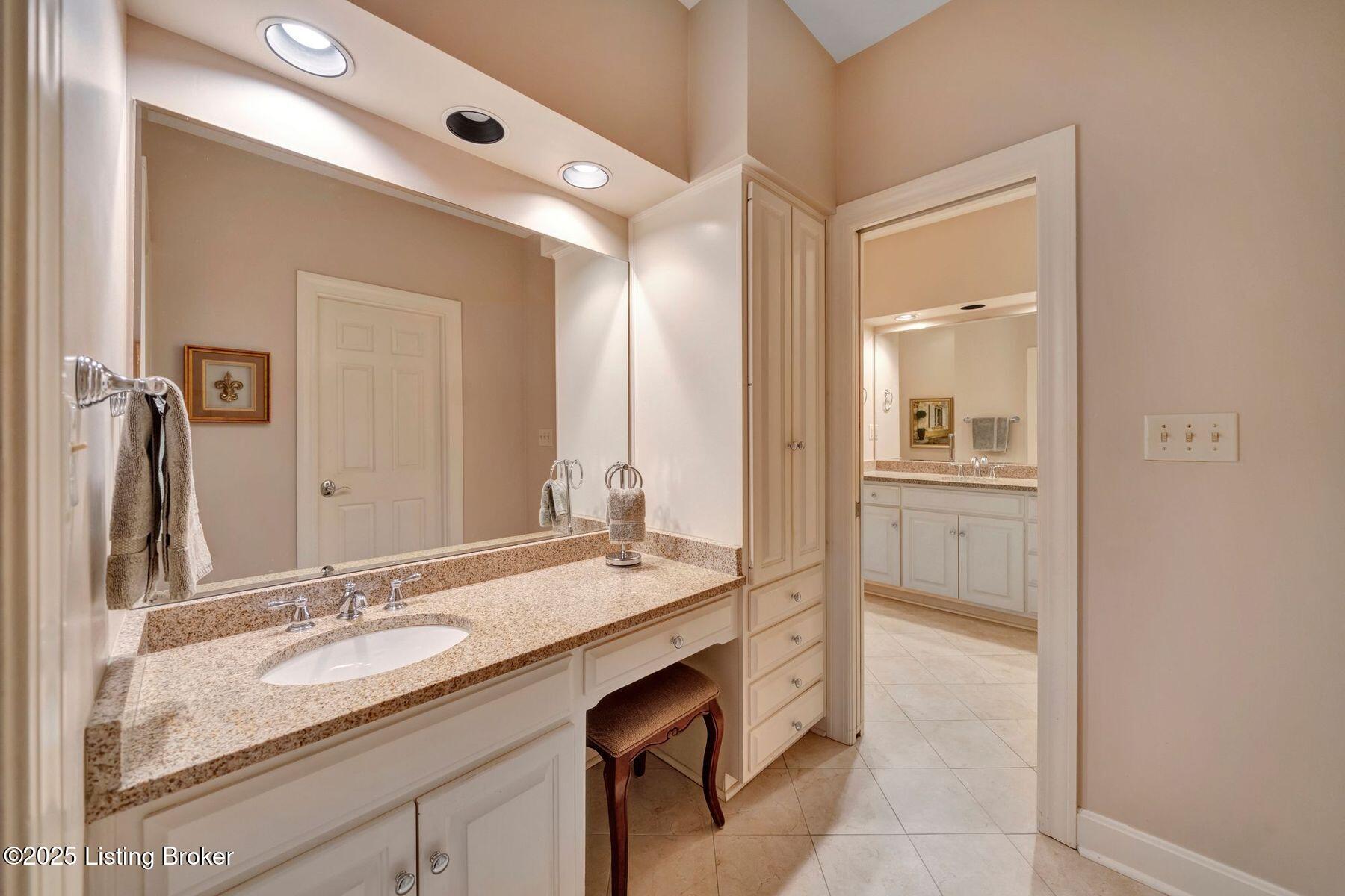 1101 Oxmoor Woods Pkwy