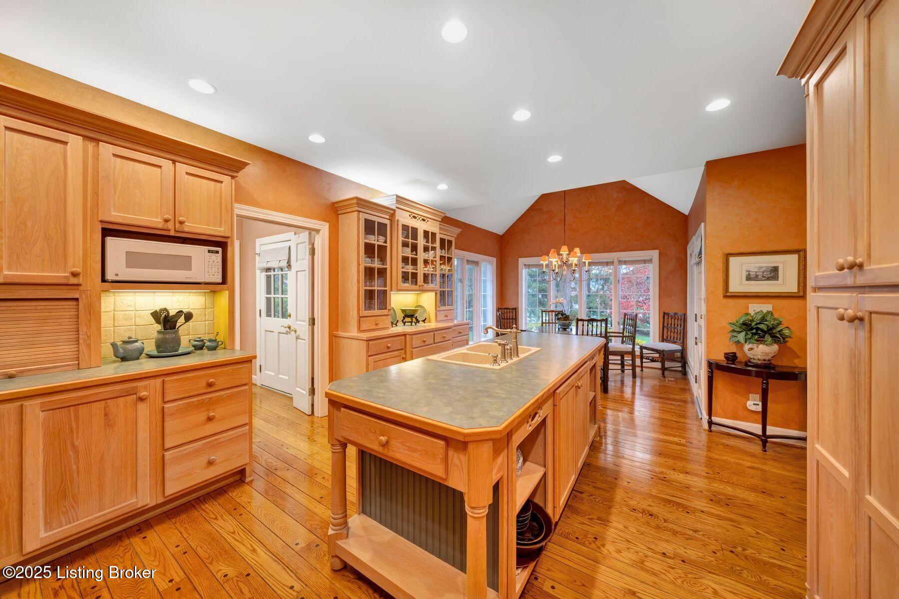 1101 Oxmoor Woods Pkwy