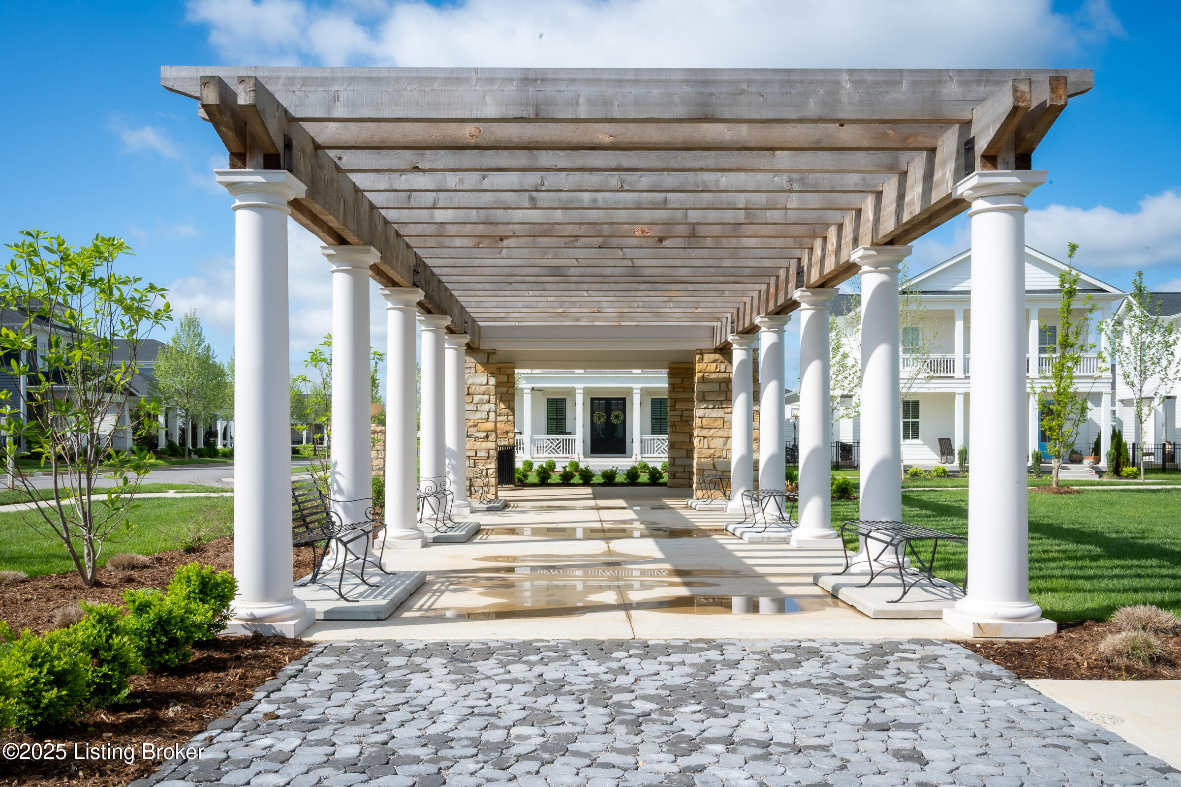 11403 River Beauty Loop