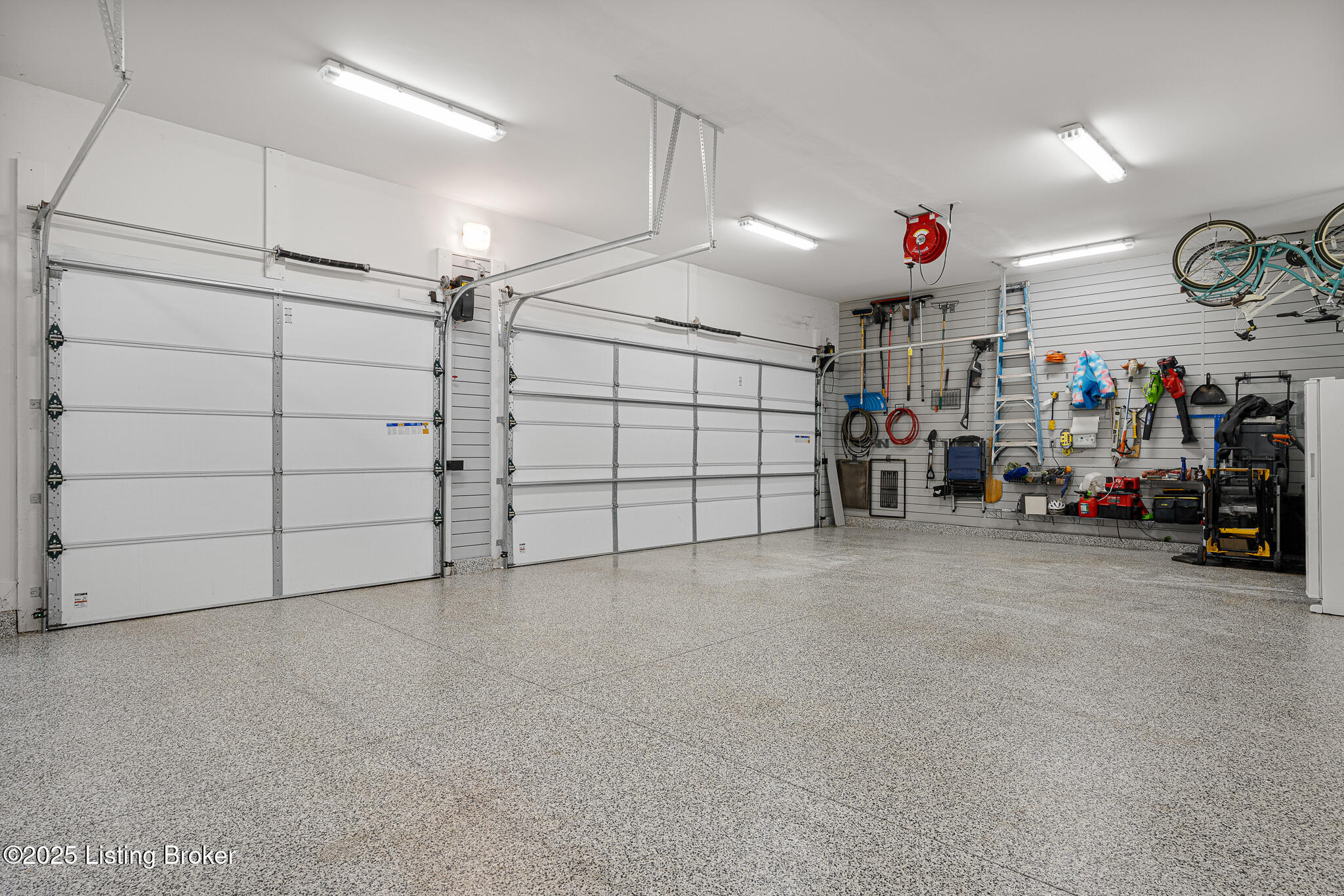 11403 River Beauty Loop