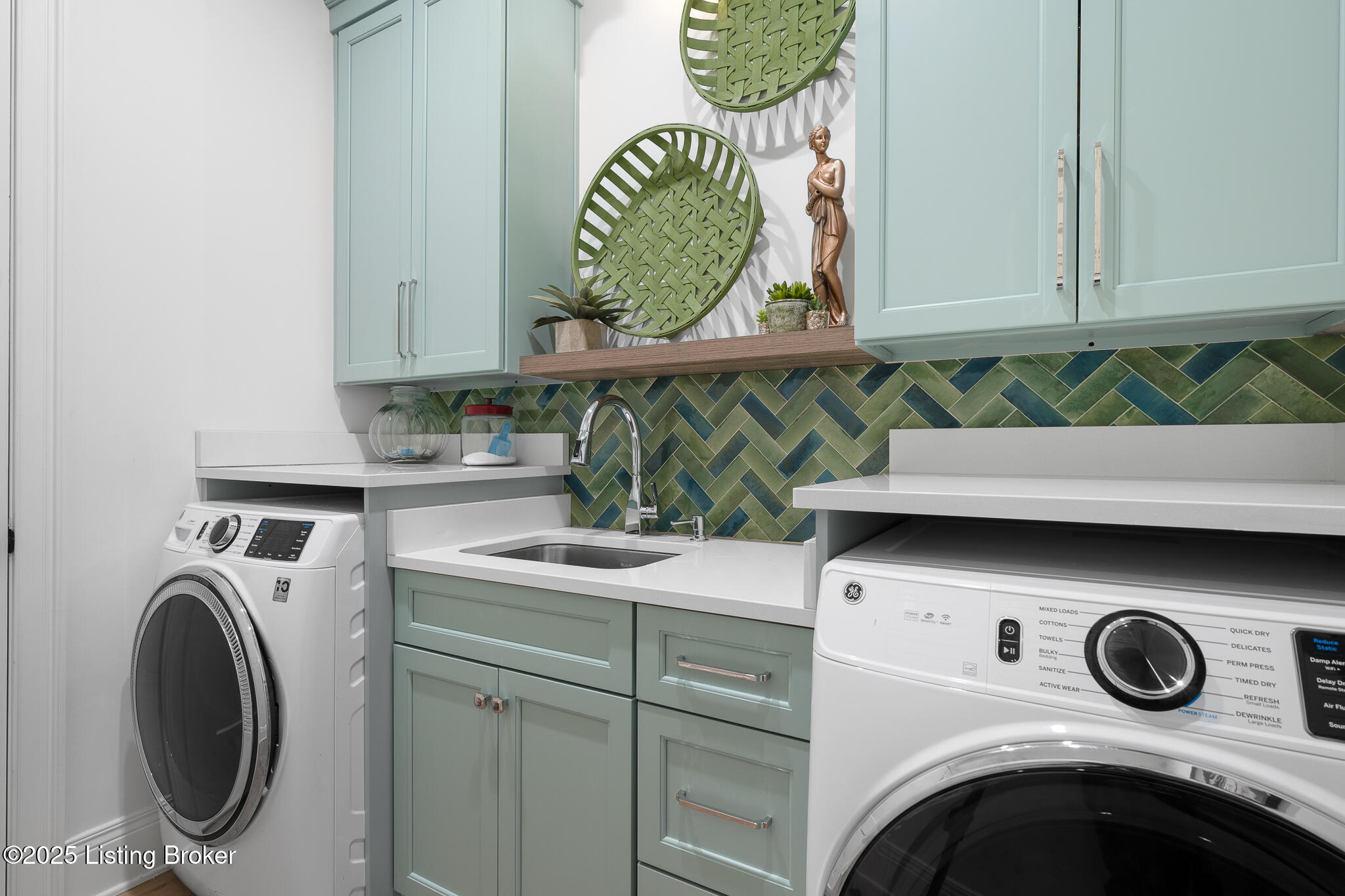 11403 River Beauty Loop