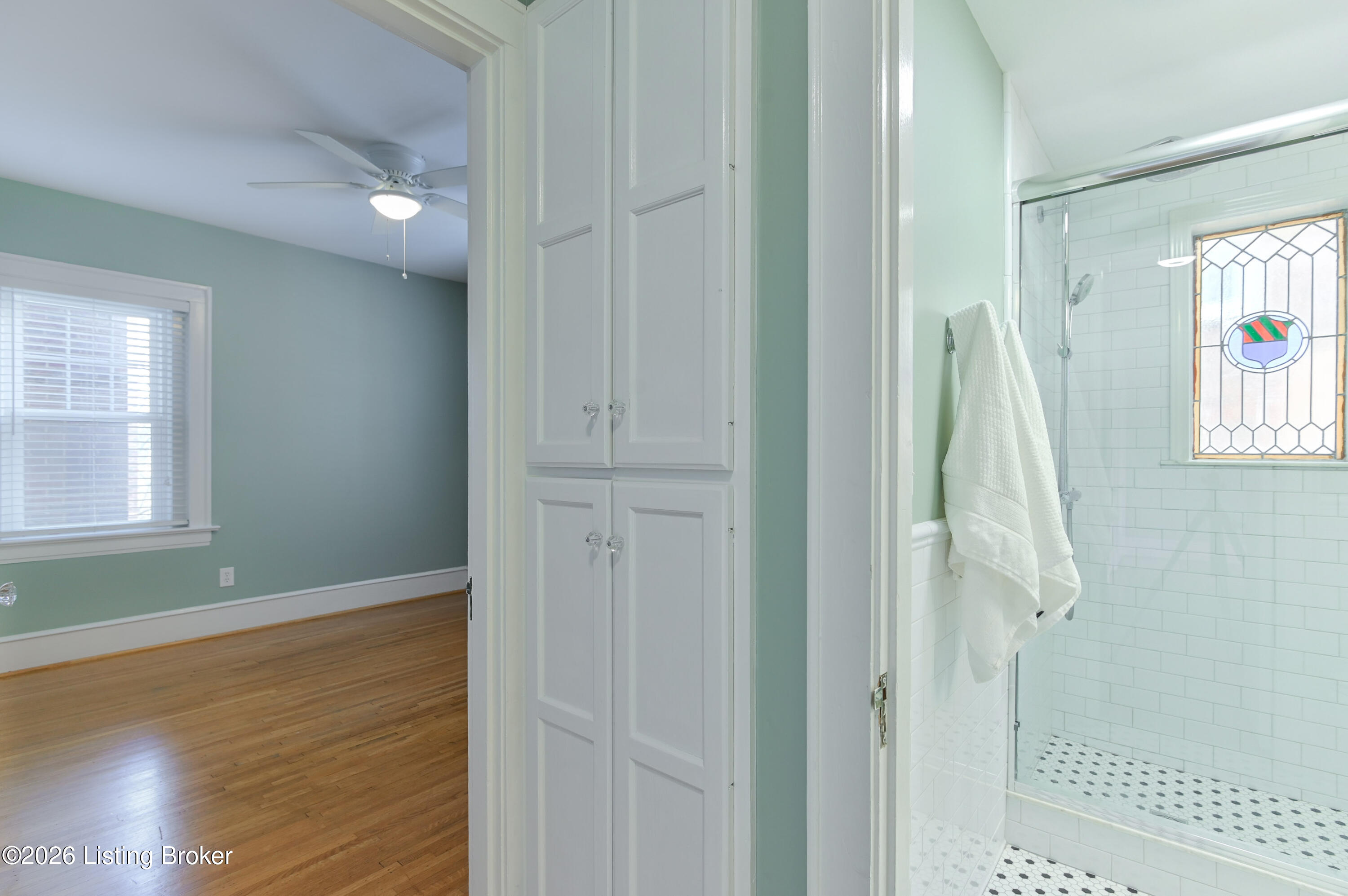 2043 Douglass Blvd 8