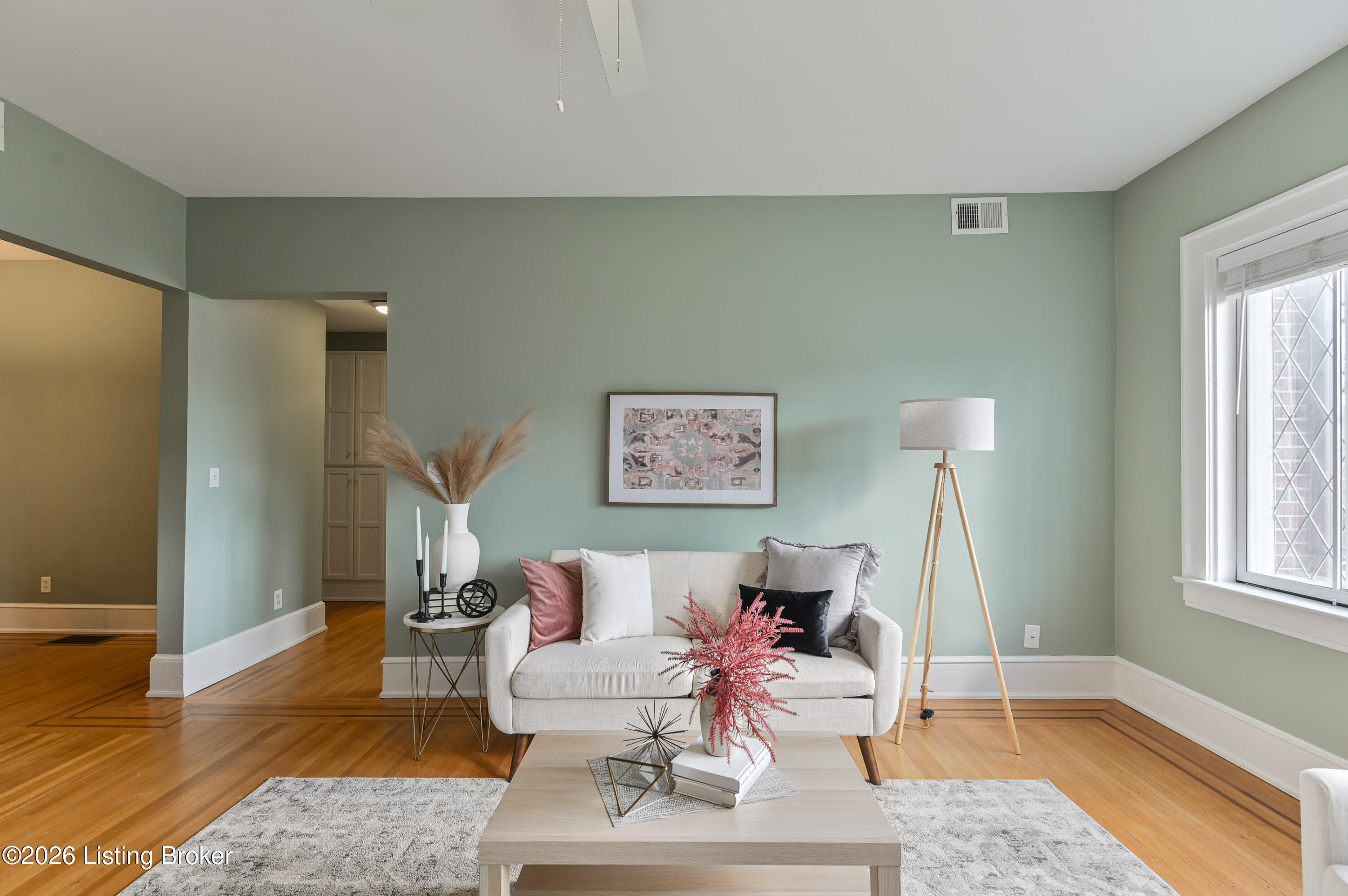 2043 Douglass Blvd 8