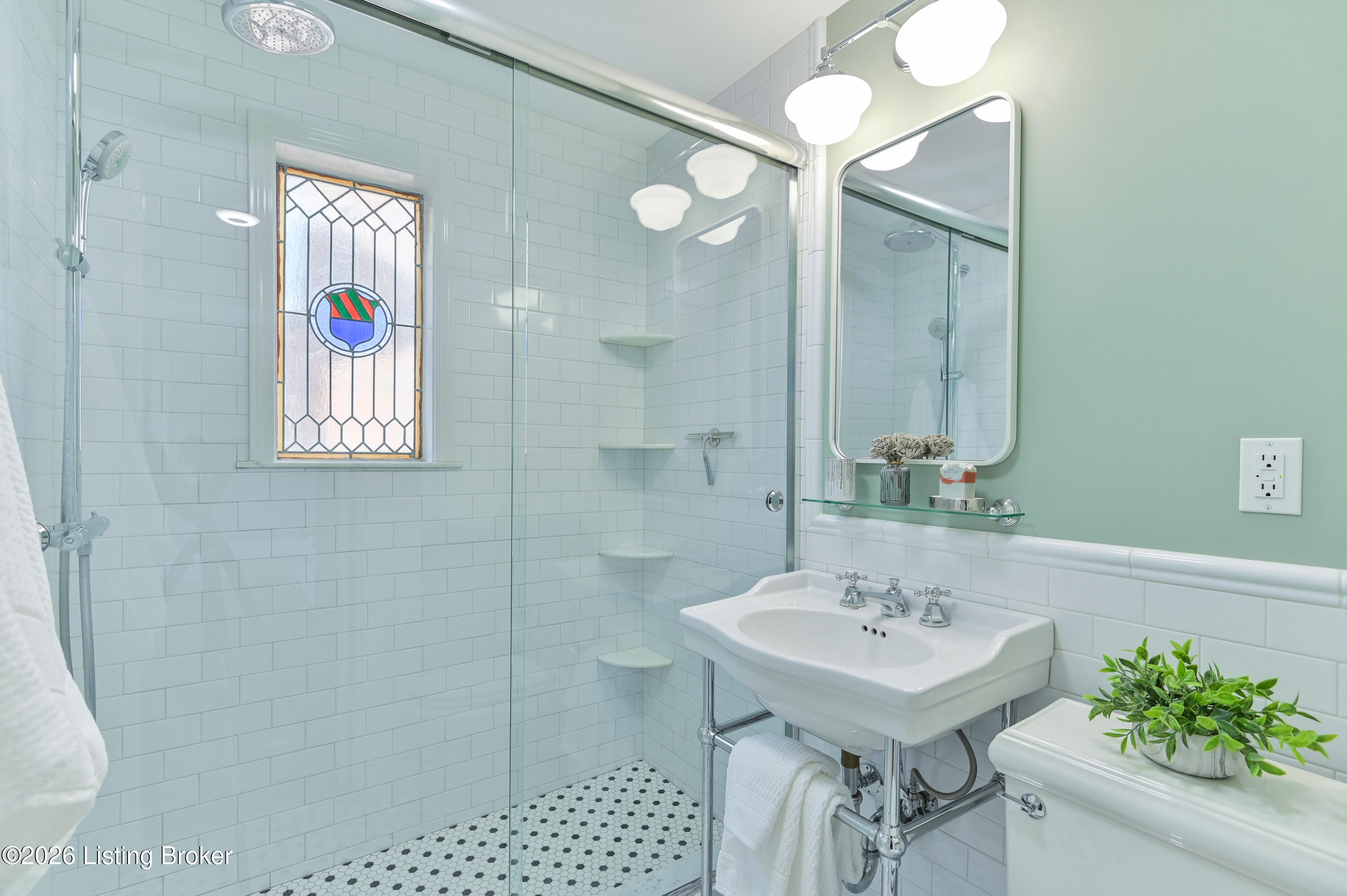 2043 Douglass Blvd 8