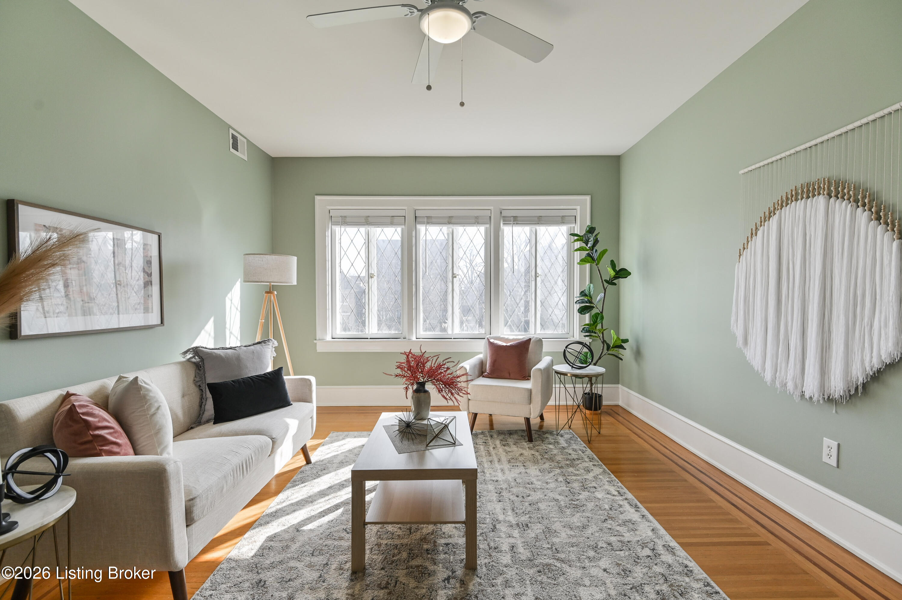 2043 Douglass Blvd 8