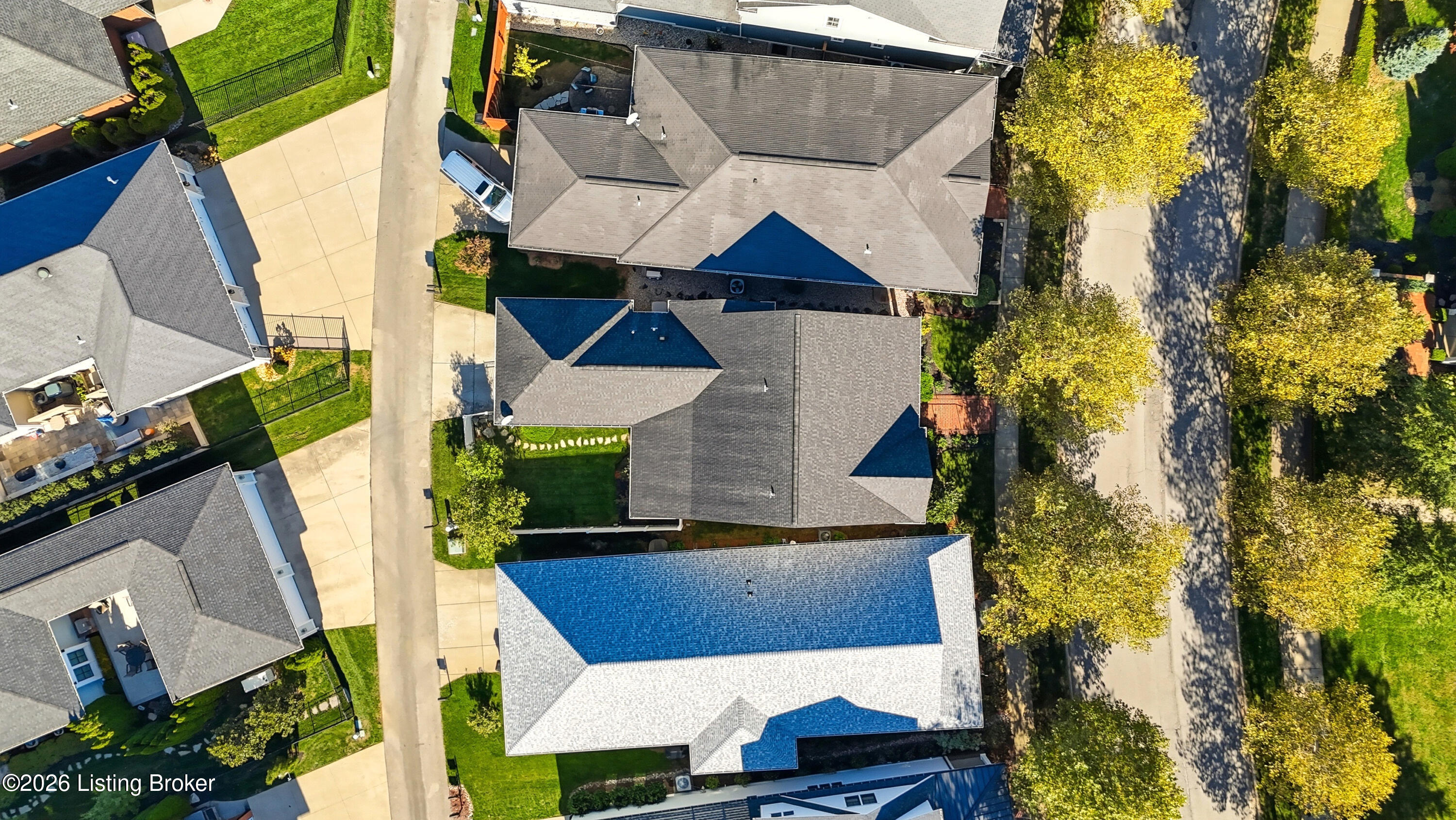 8904 Featherbell Blvd