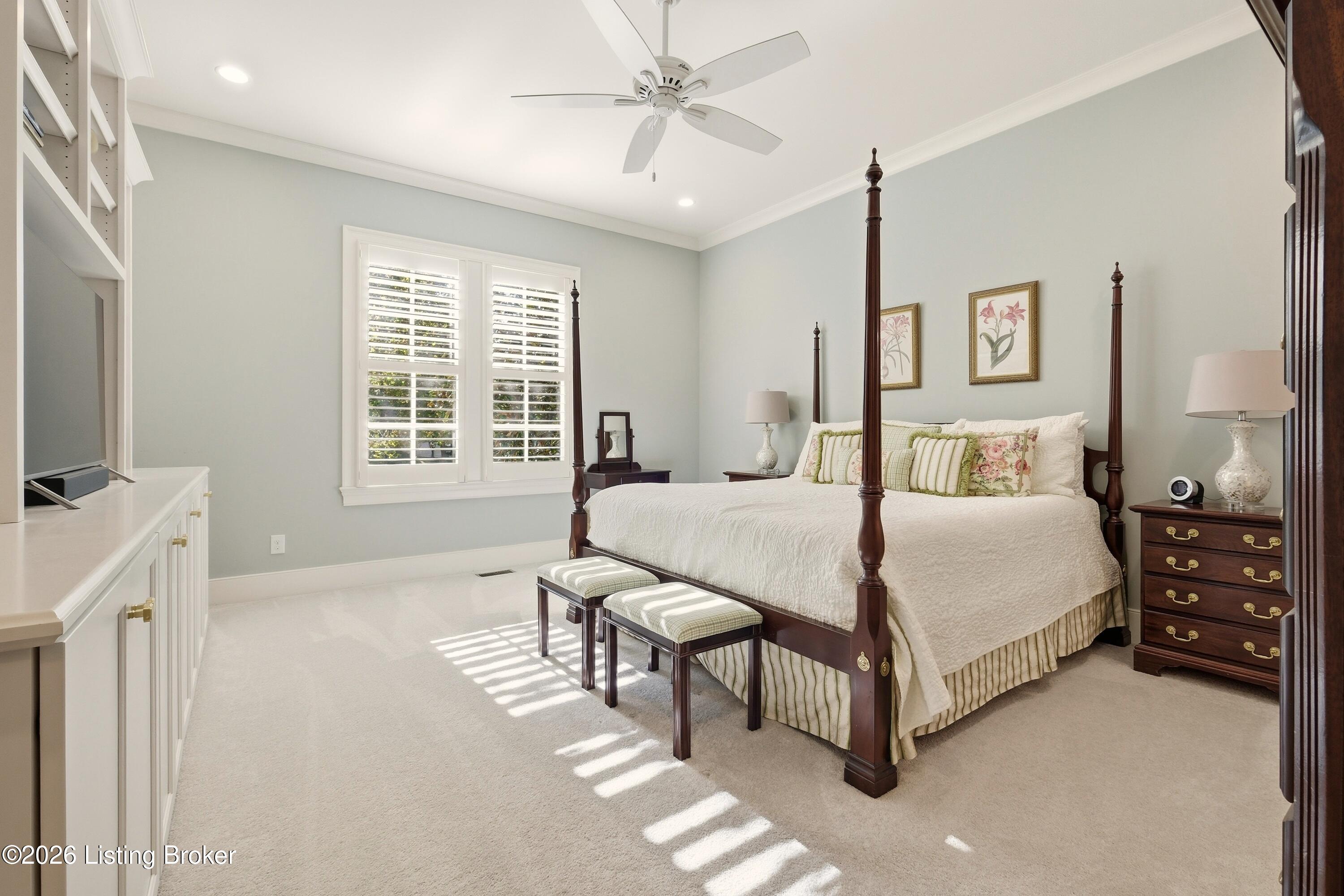 8904 Featherbell Blvd