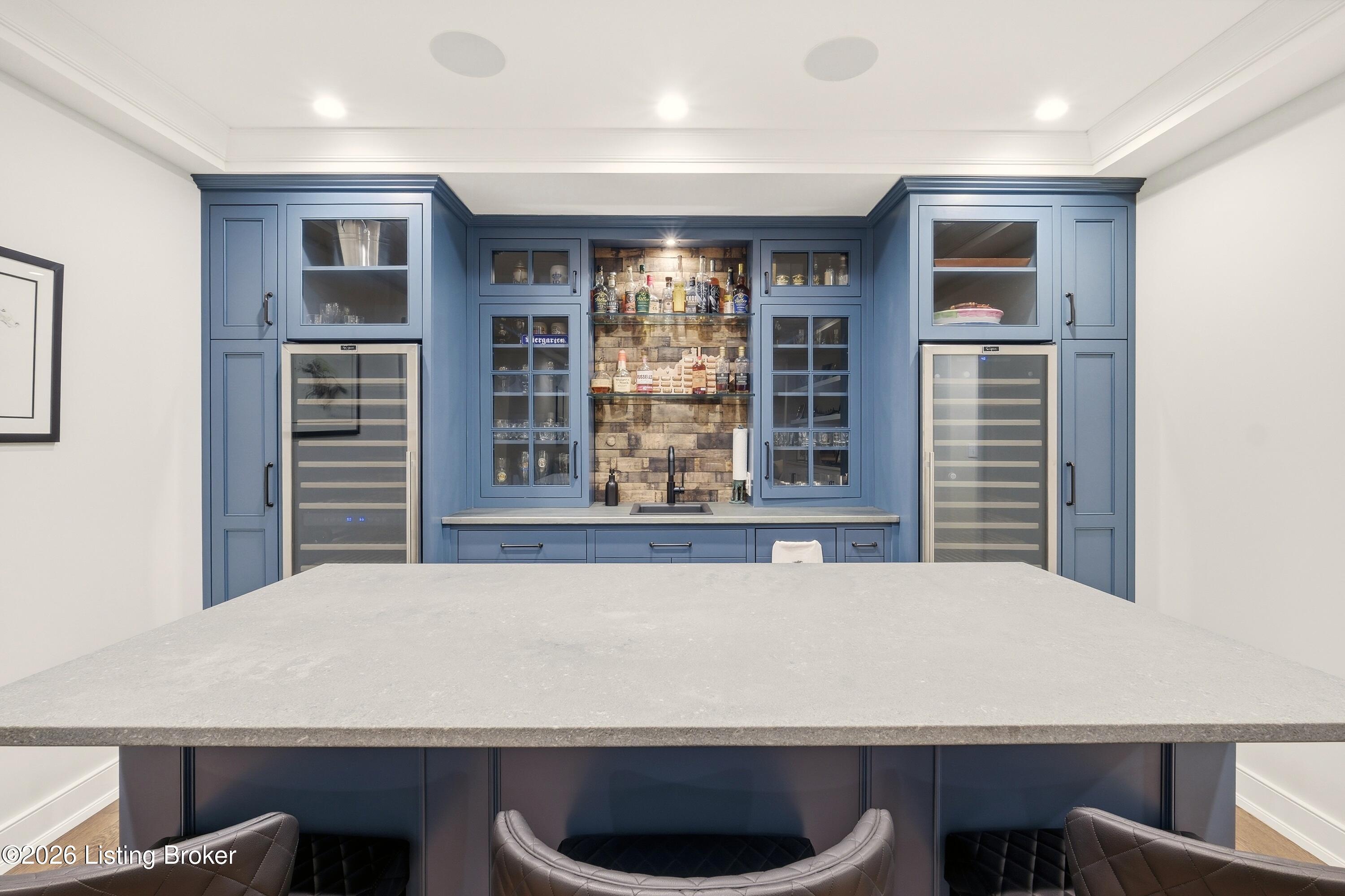 8904 Featherbell Blvd