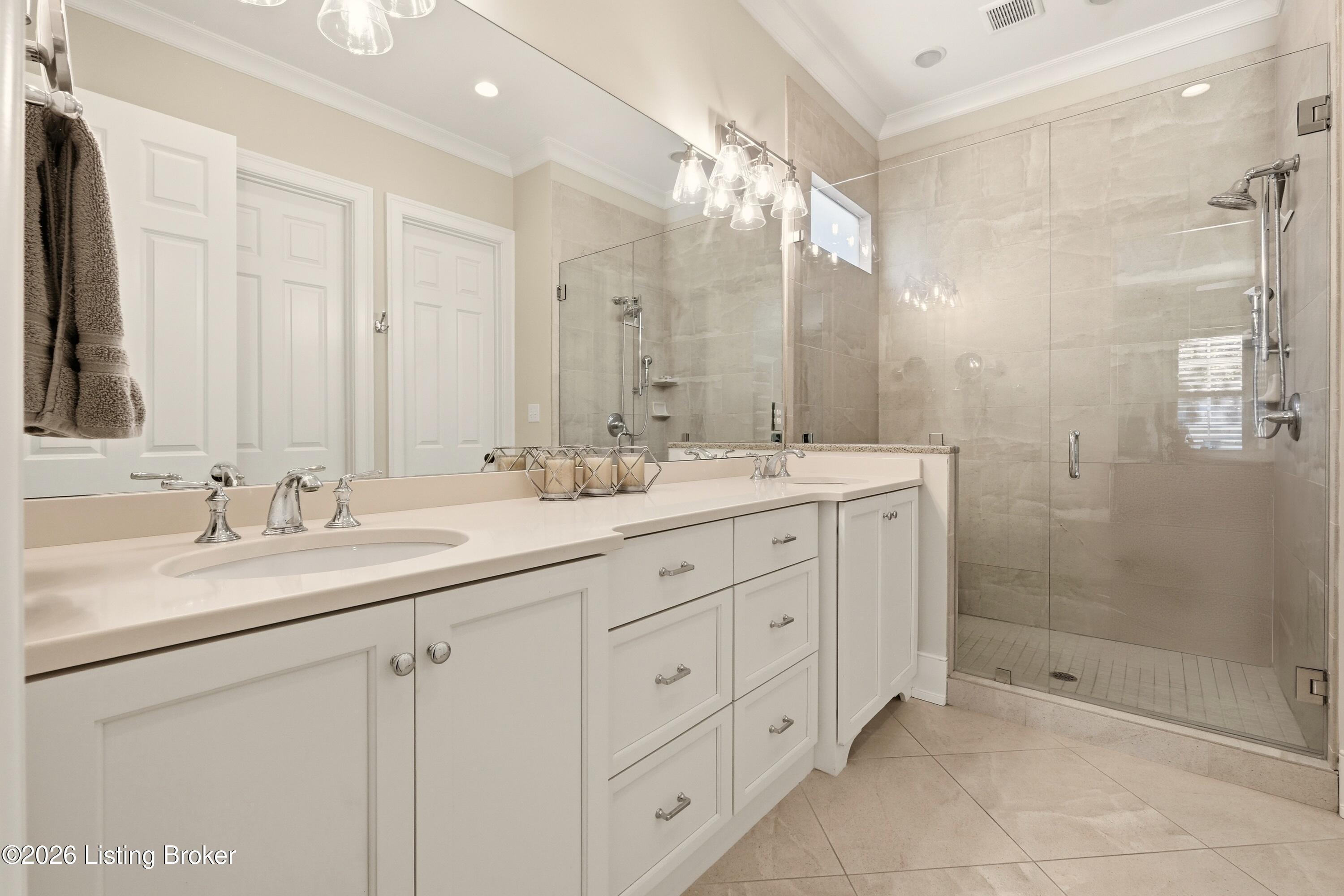 8904 Featherbell Blvd