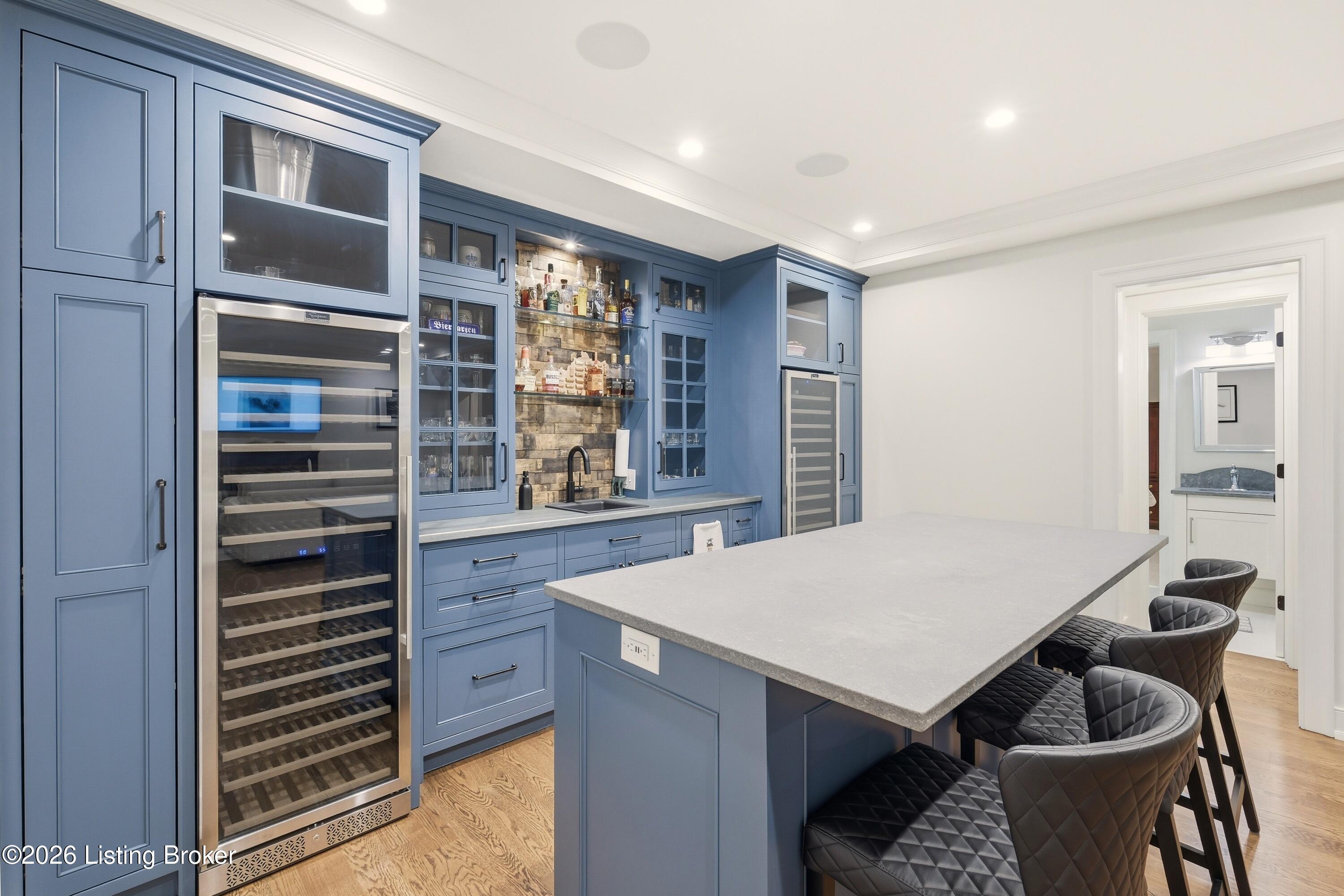 8904 Featherbell Blvd