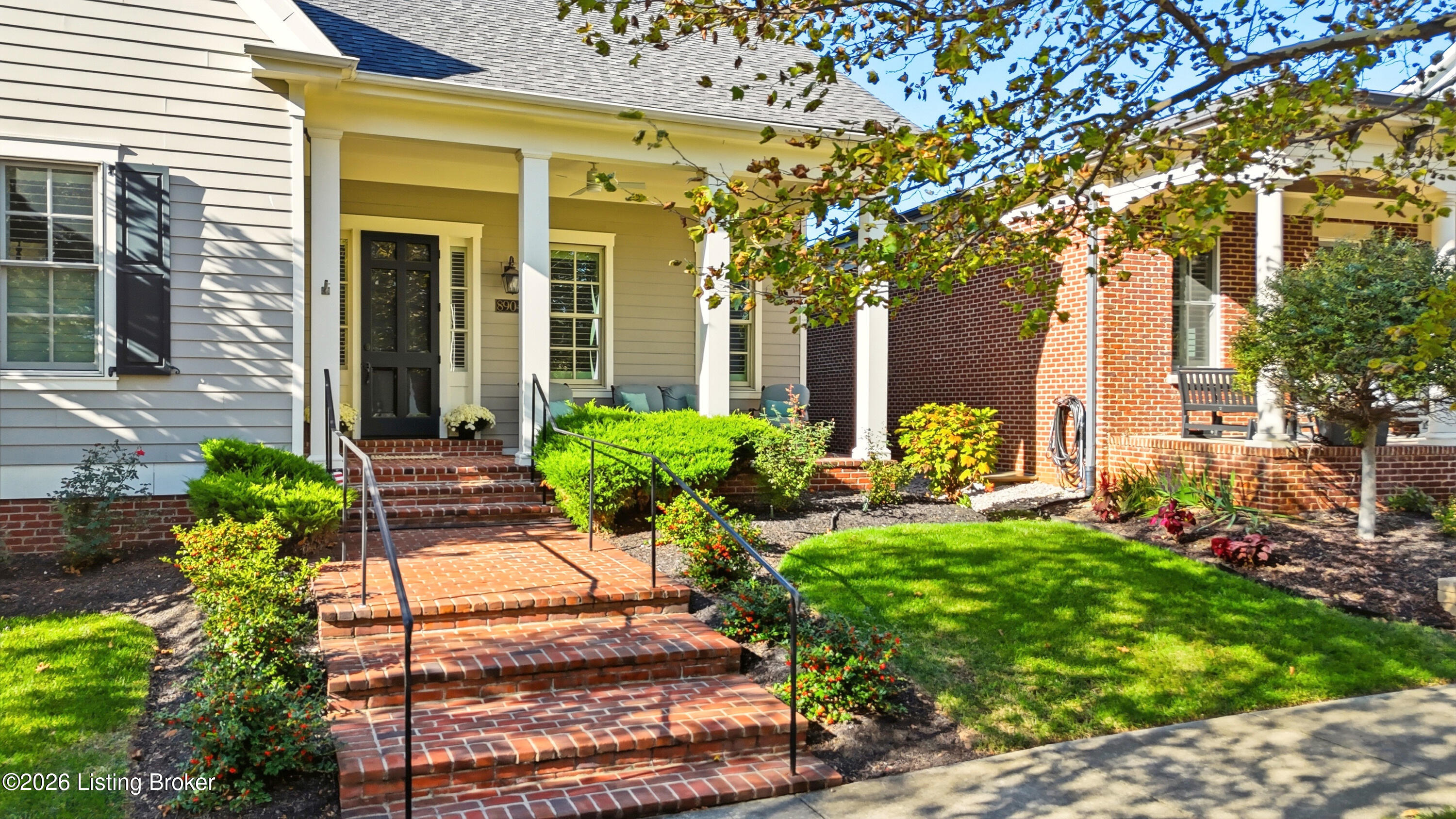 8904 Featherbell Blvd